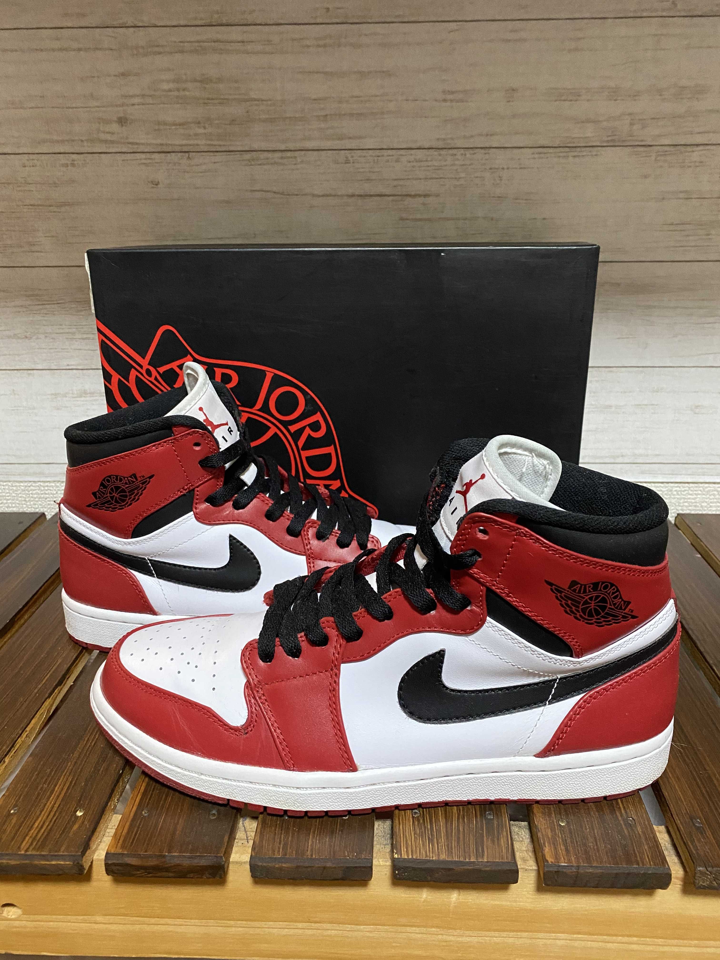 Nike Air Jordan 1 Retro High "Chicago" (2013)