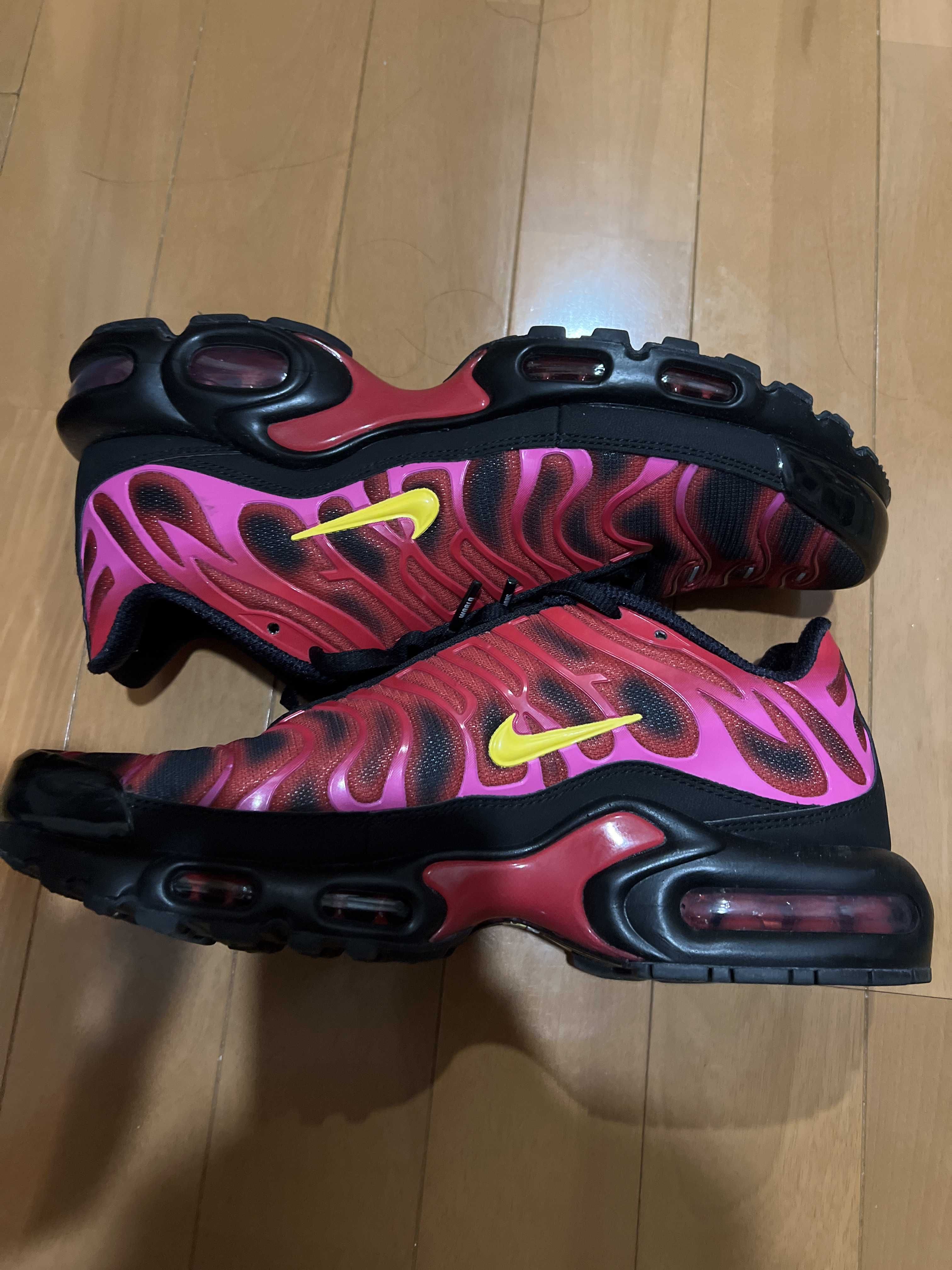 Supreme × Nike Air Max Plus "Hyper Grape"