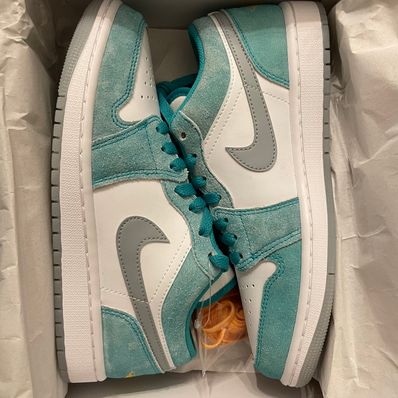 Nike Air Jordan 1 Low SE "New Emerald"
