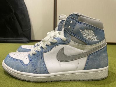 Nike Air Jordan 1 High OG "Hyper Royal"
