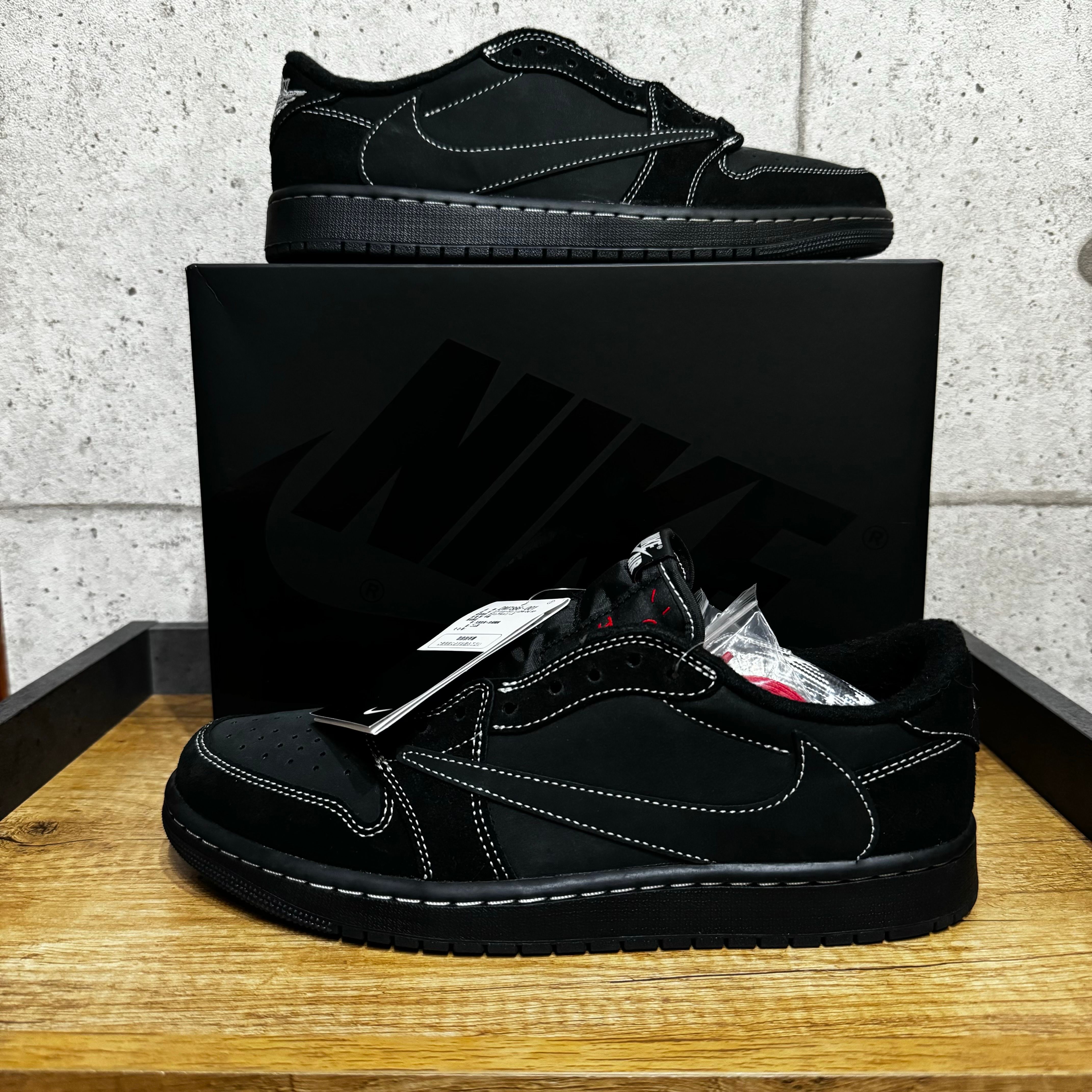 Travis Scott × Nike Air Jordan 1 Low OG SP "Black Phantom"