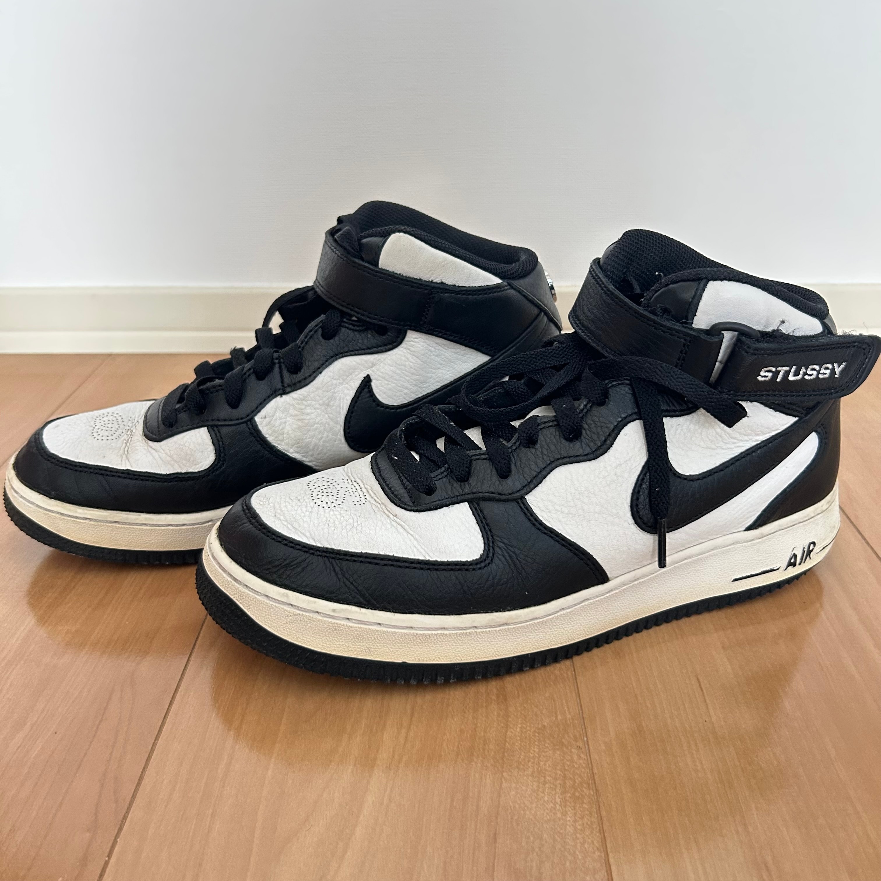 Stussy × Nike Air Force 1 Mid "Black and Light Bone"