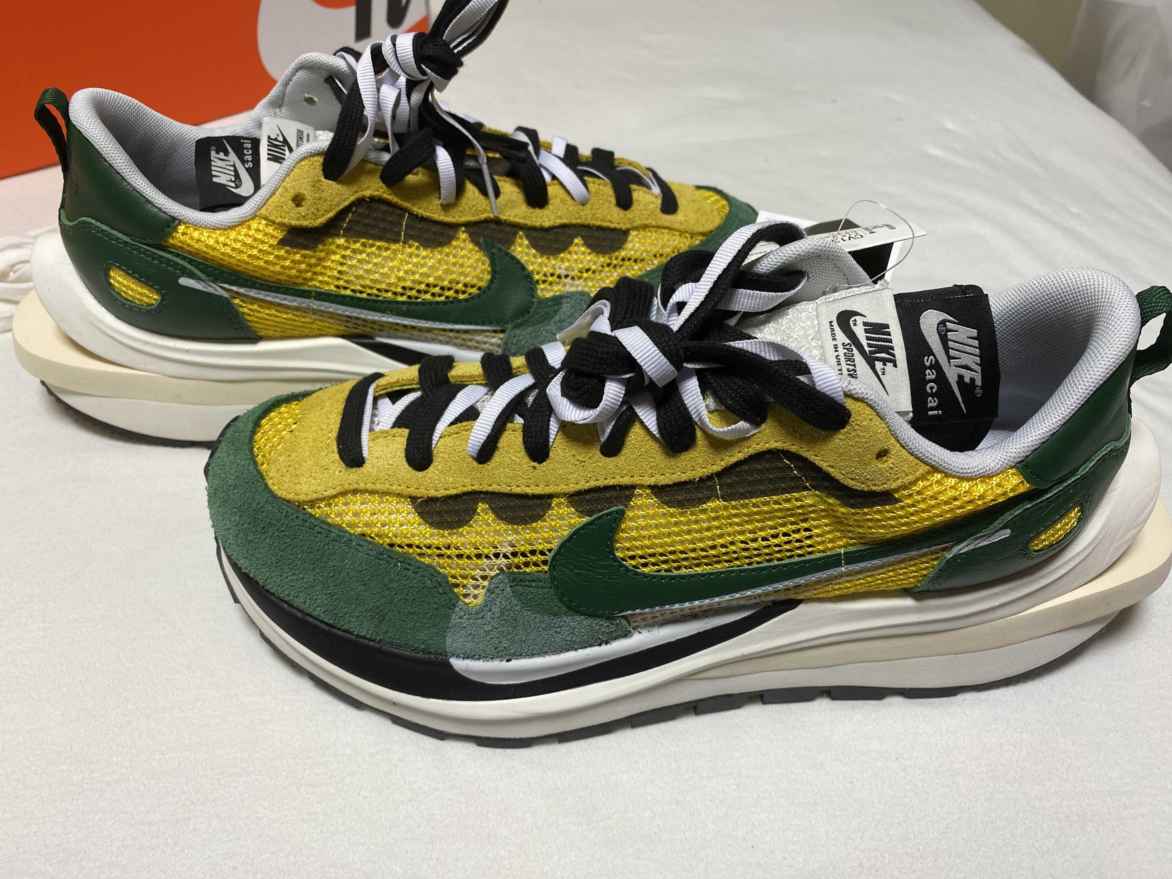 sacai × Nike Vapor Waffle "Tour Yellow/Stadium Green-Sail"