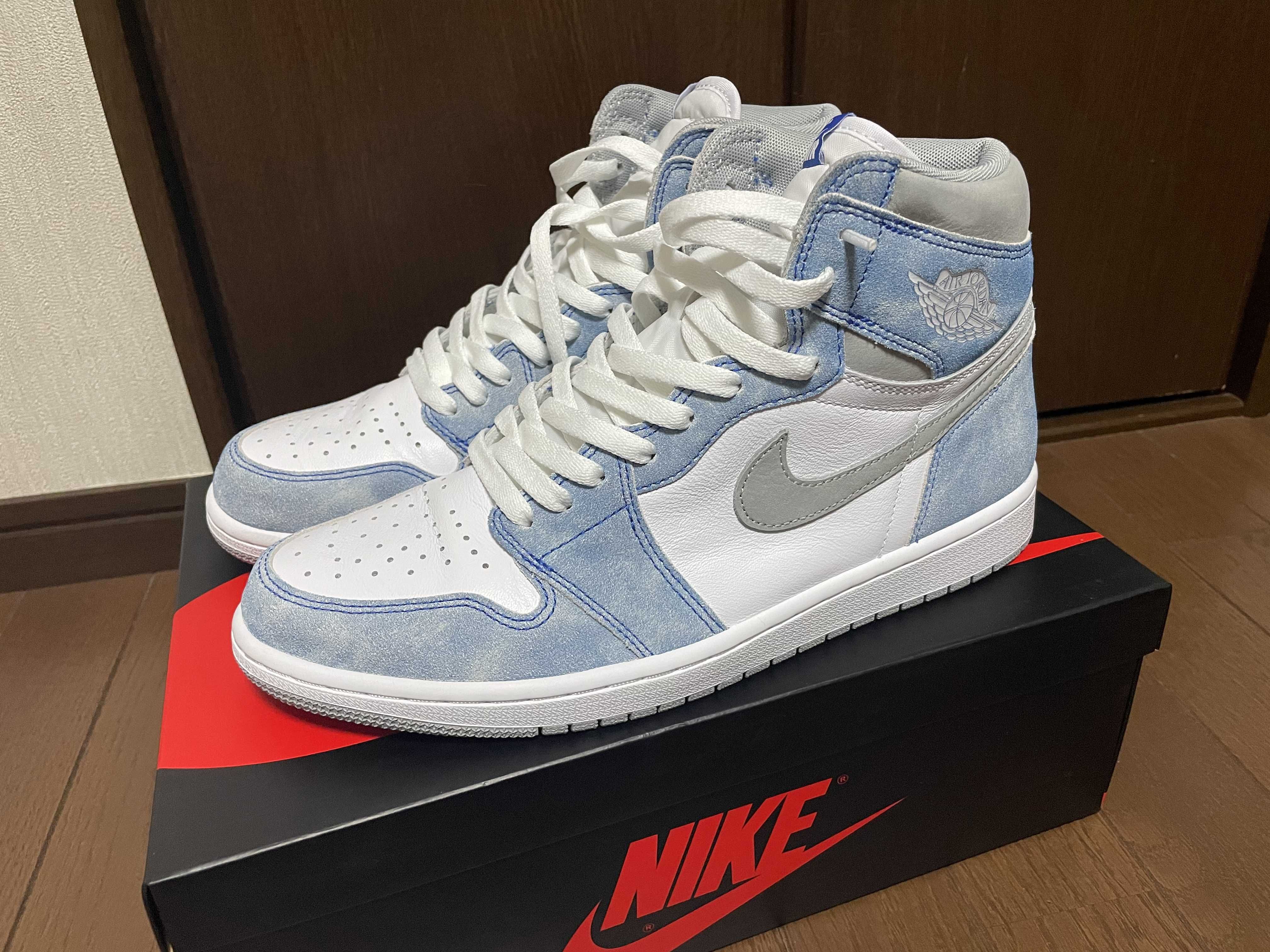 Nike Air Jordan 1 High OG "Hyper Royal"