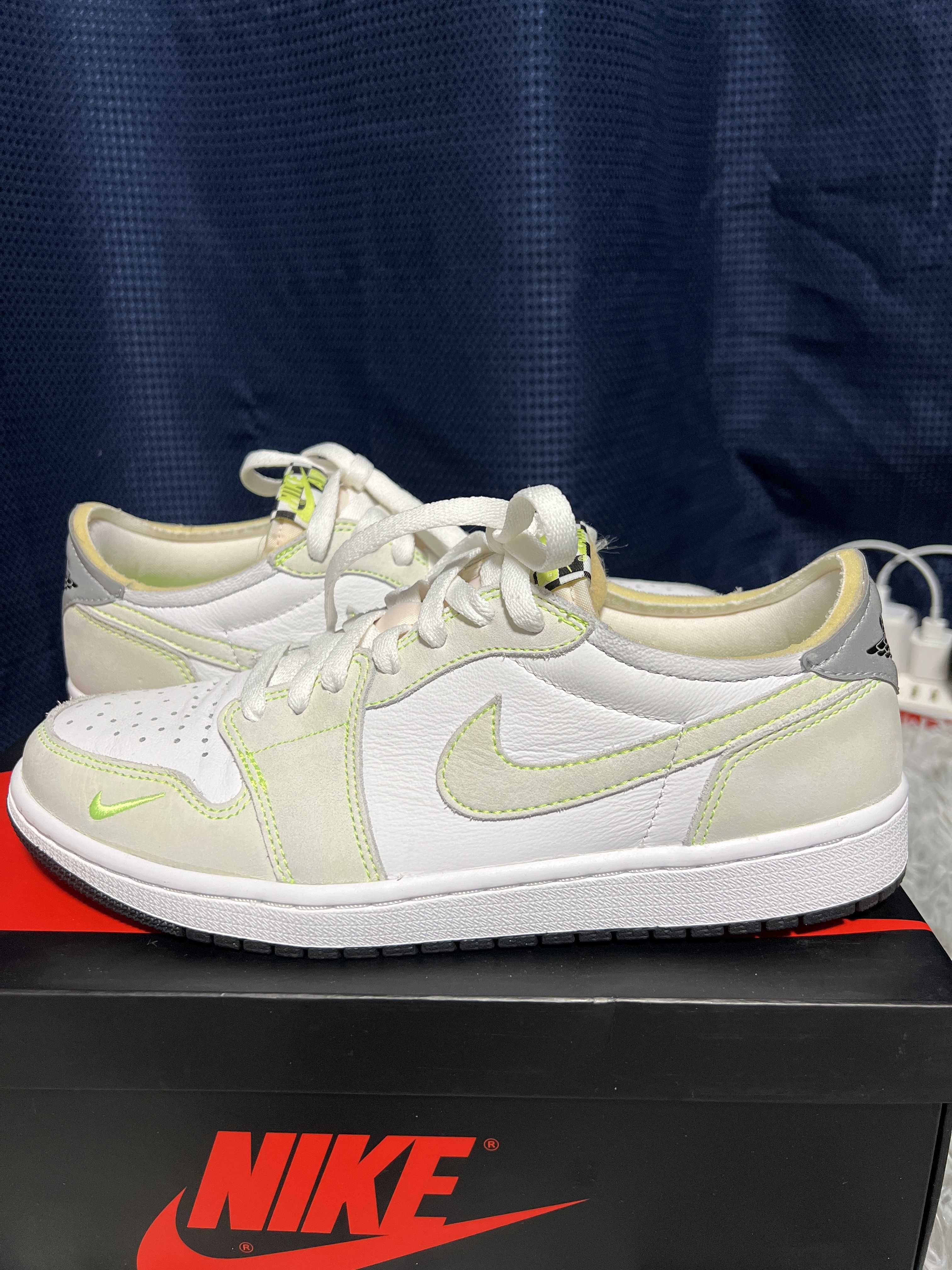 Nike Air Jordan 1 Low OG "Ghost Green" 
