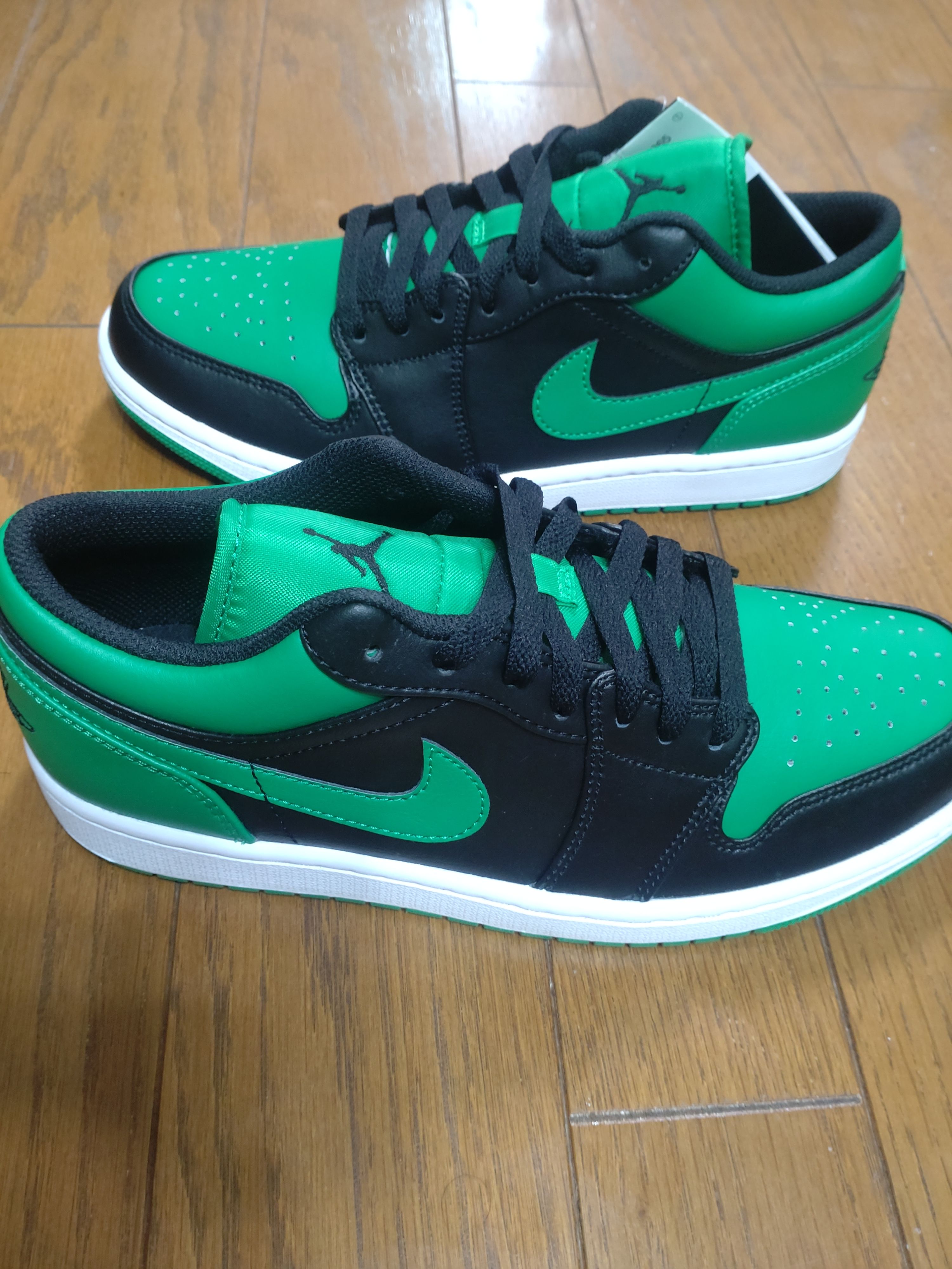Nike Air Jordan 1 Low "Lucky Green"