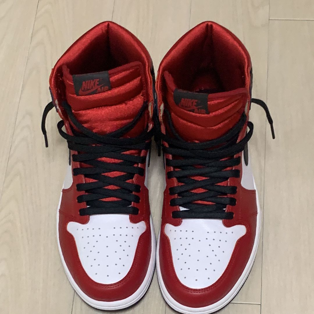 Nike Women's Air Jordan 1 High OG "Satin Red"