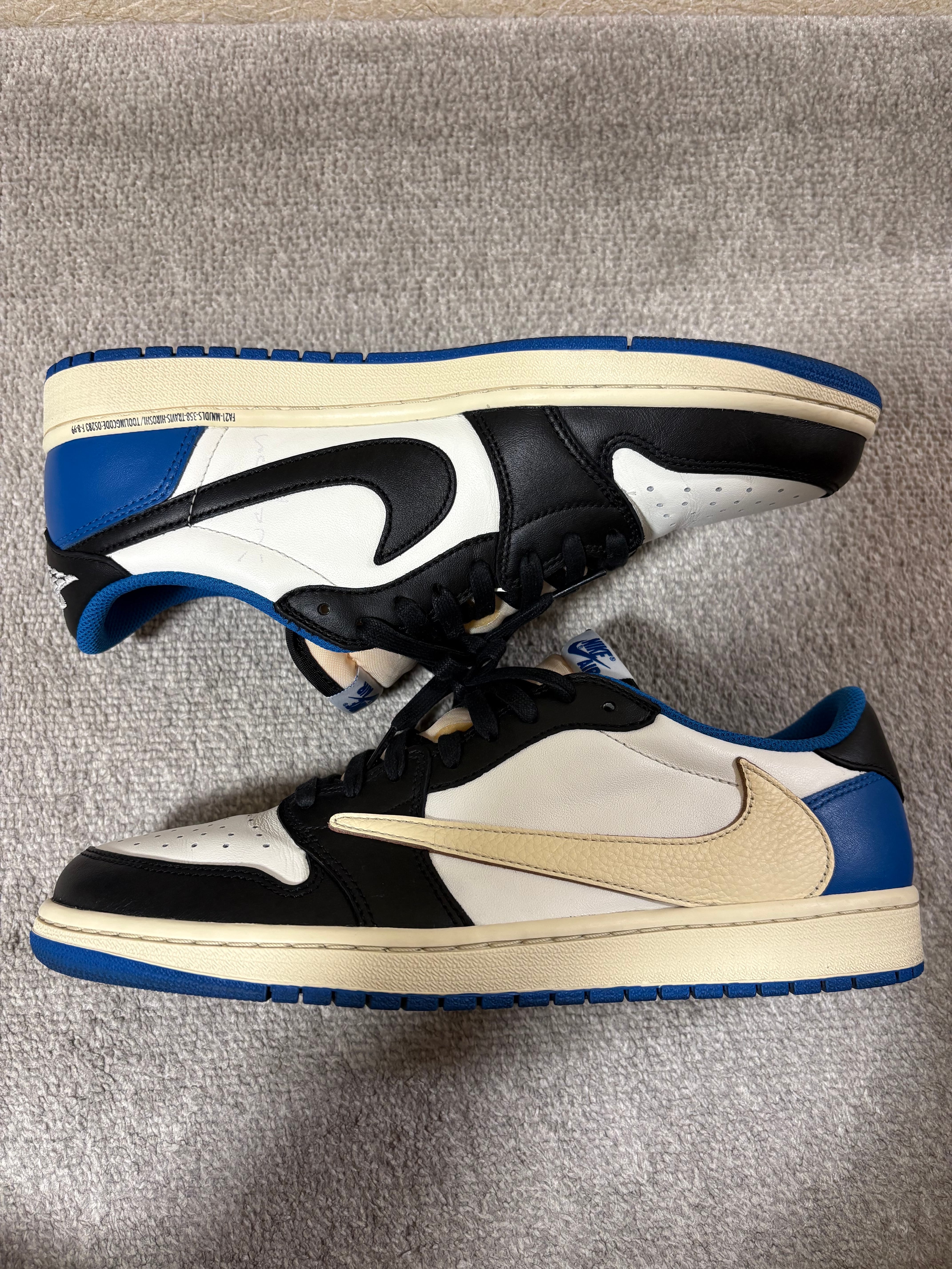 Travis Scott × fragment design × Nike Air Jordan 1 Low OG SP "Military Blue"
