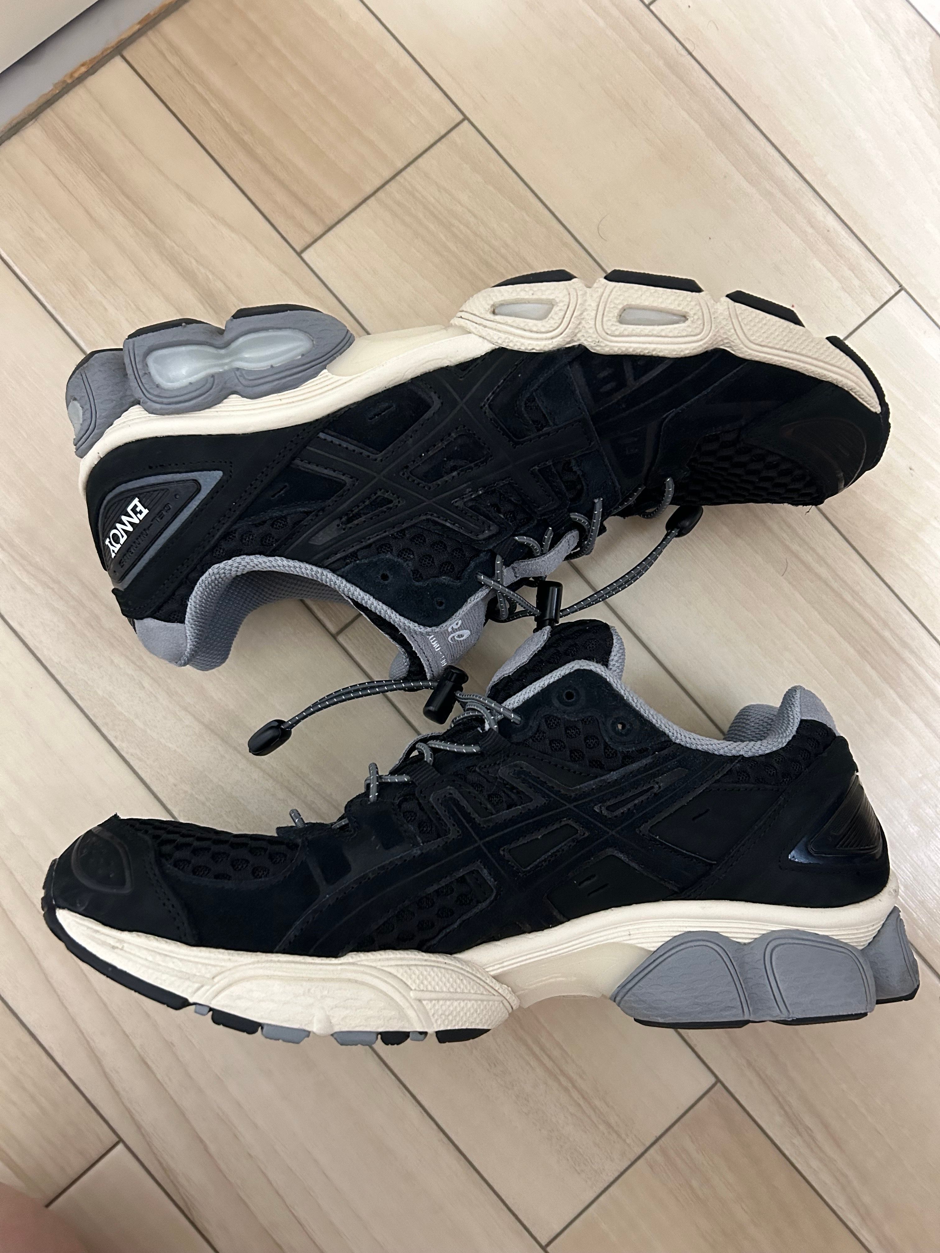 ENNOY × Asics Gel-Nimbus 9 "Black/Sheet Rock" (1201A986-002)