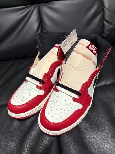 Nike Air Jordan 1 High OG "Lost & Found/Chicago"