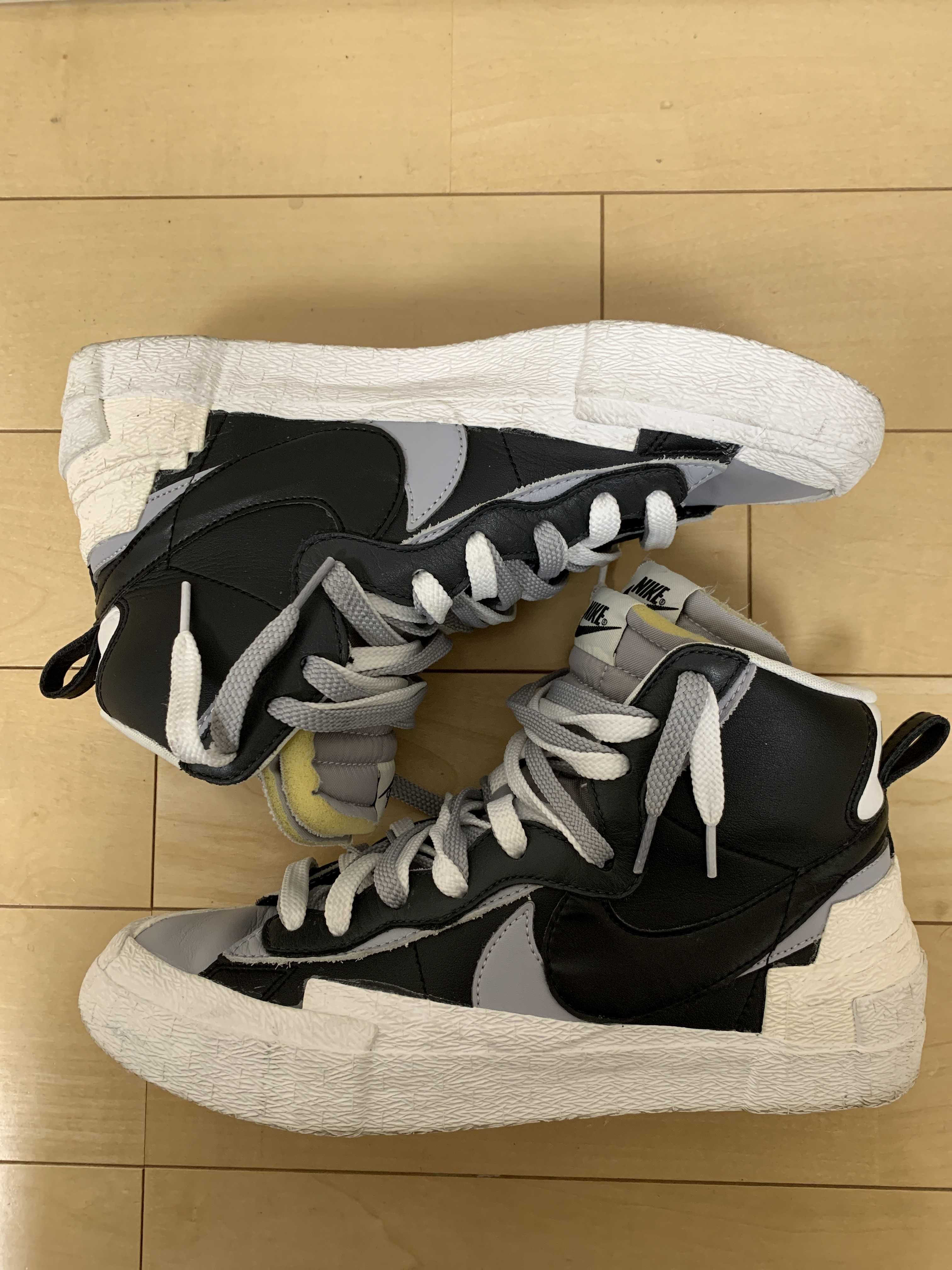 sacai × NIKE BLAZER MID "BLACK/WOLF GREY/WHITE"