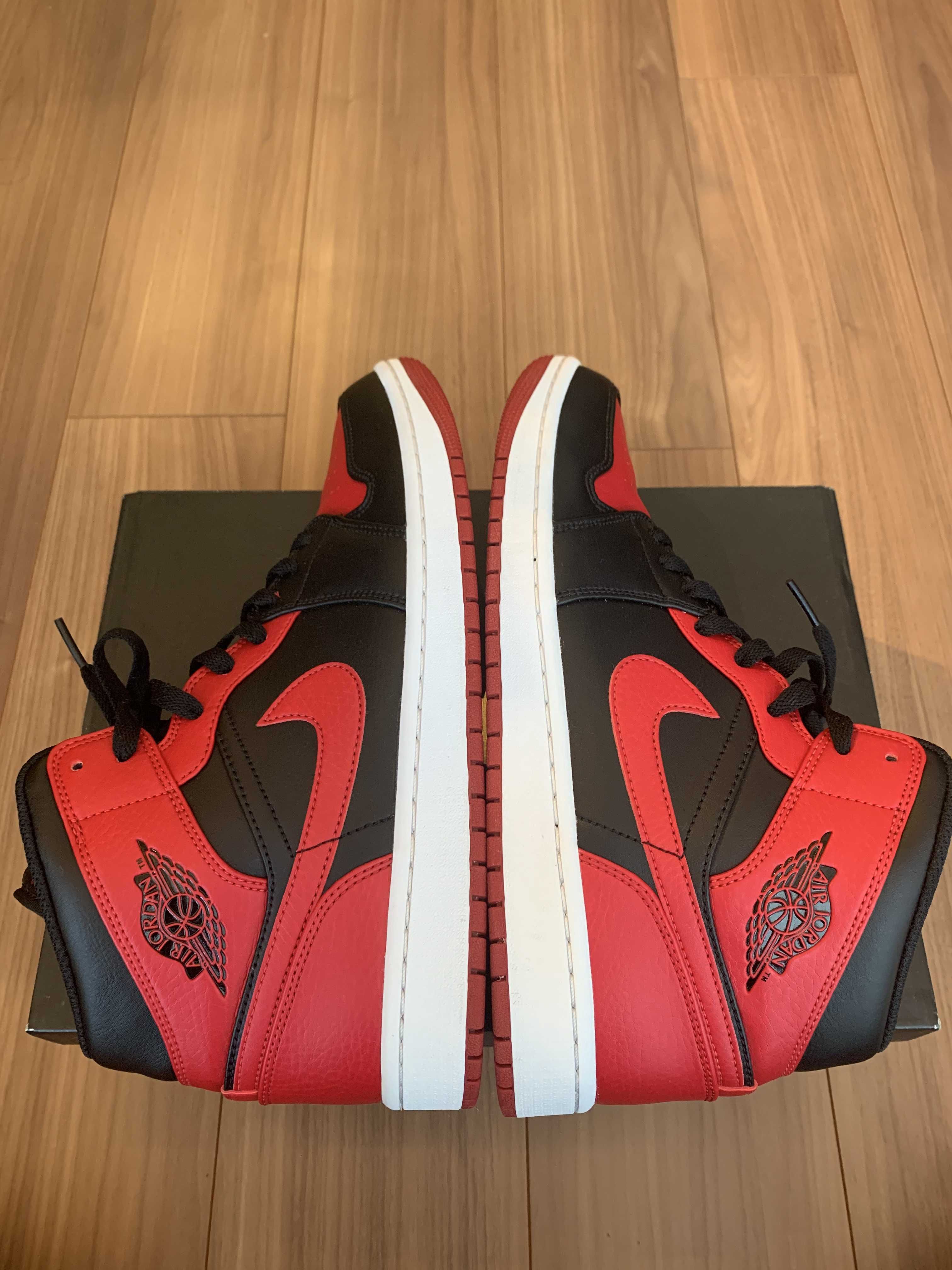 Nike Air Jordan 1 Mid "Bred"