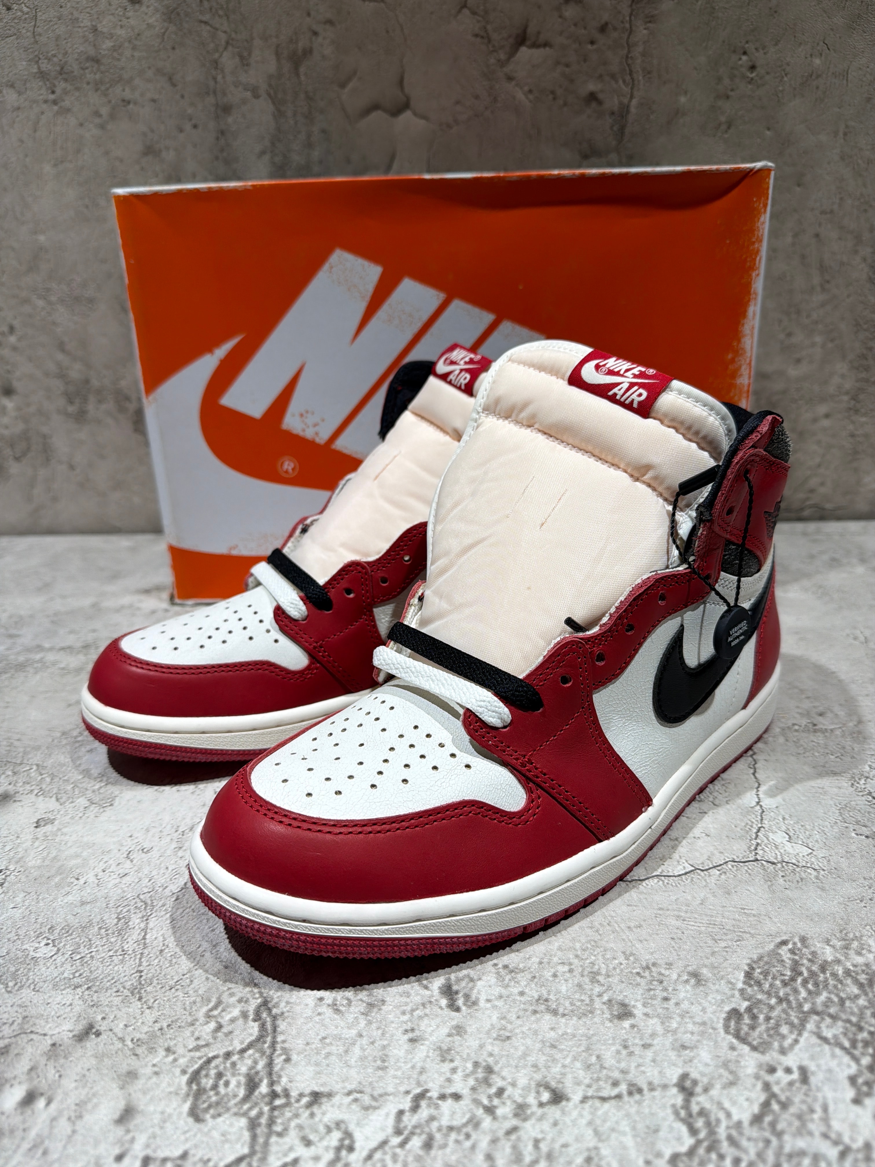 Nike Air Jordan 1 High OG "Lost & Found/Chicago"