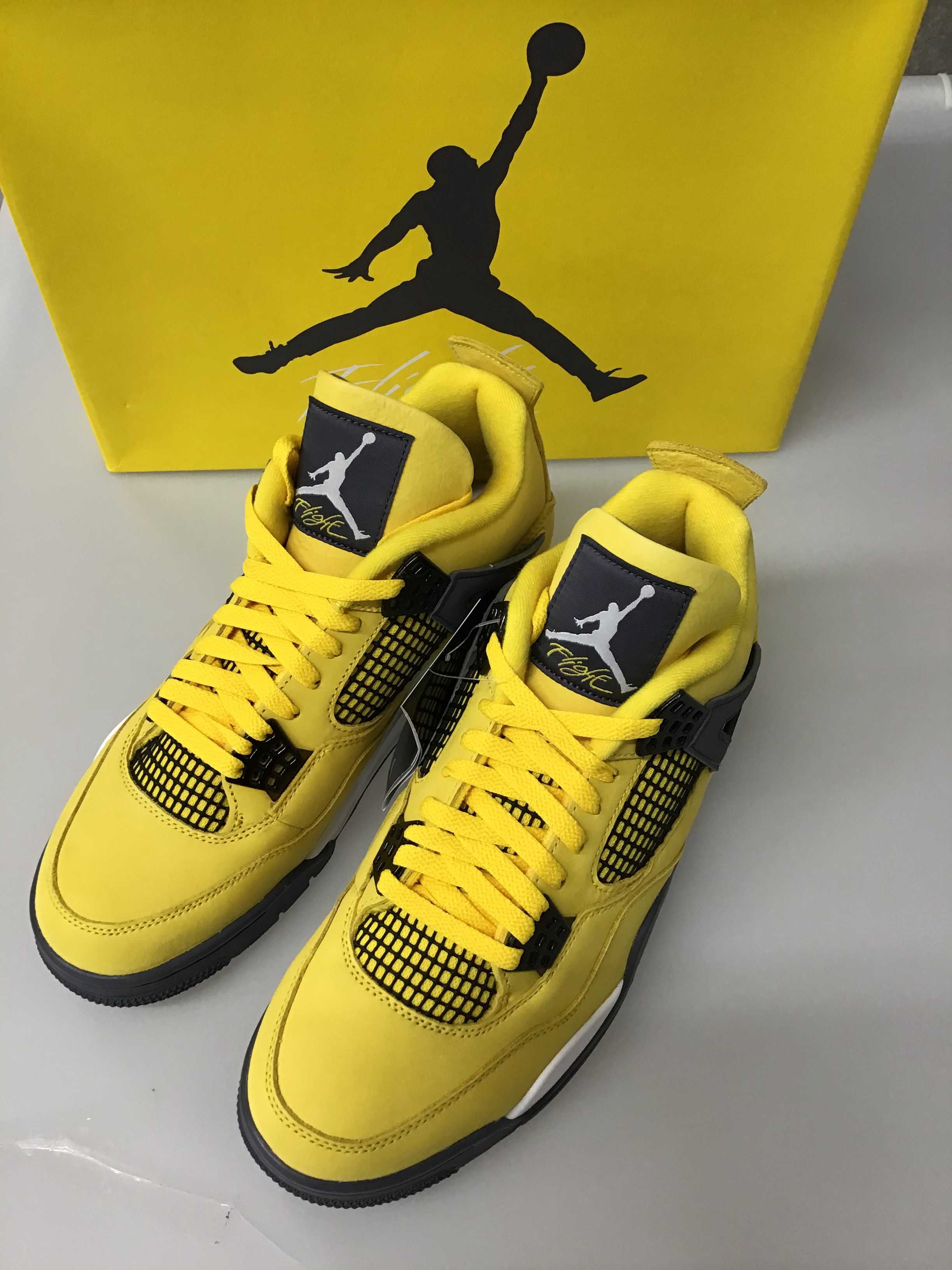 Nike Air Jordan 4 "Tour Yellow"