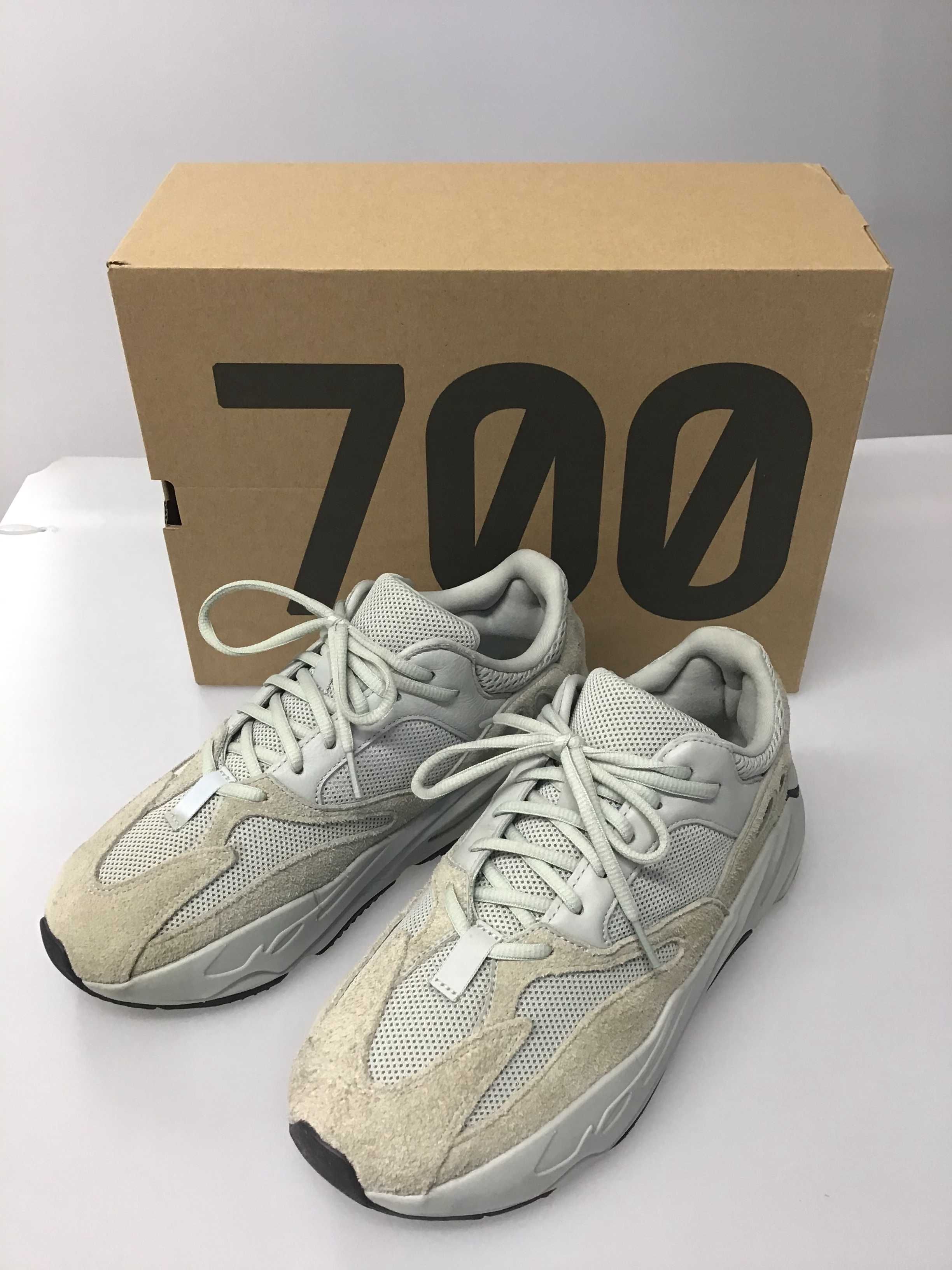 adidas YEEZY Boost 700 "Salt"