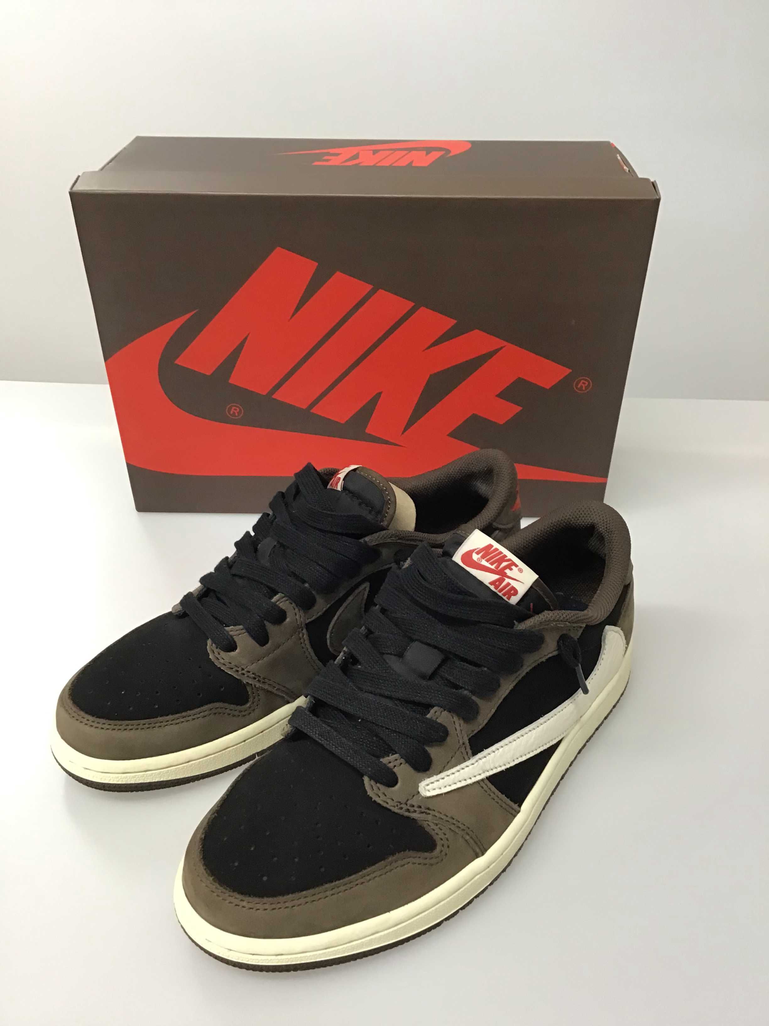 Travis Scott × Nike Air Jordan 1 Low OG SP-T "Black/Dark Mocha"