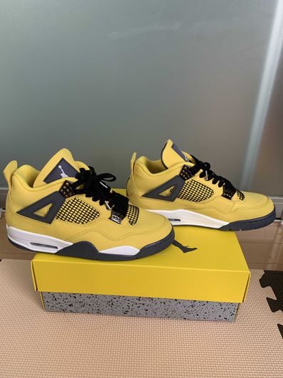 Nike Air Jordan 4 "Tour Yellow"