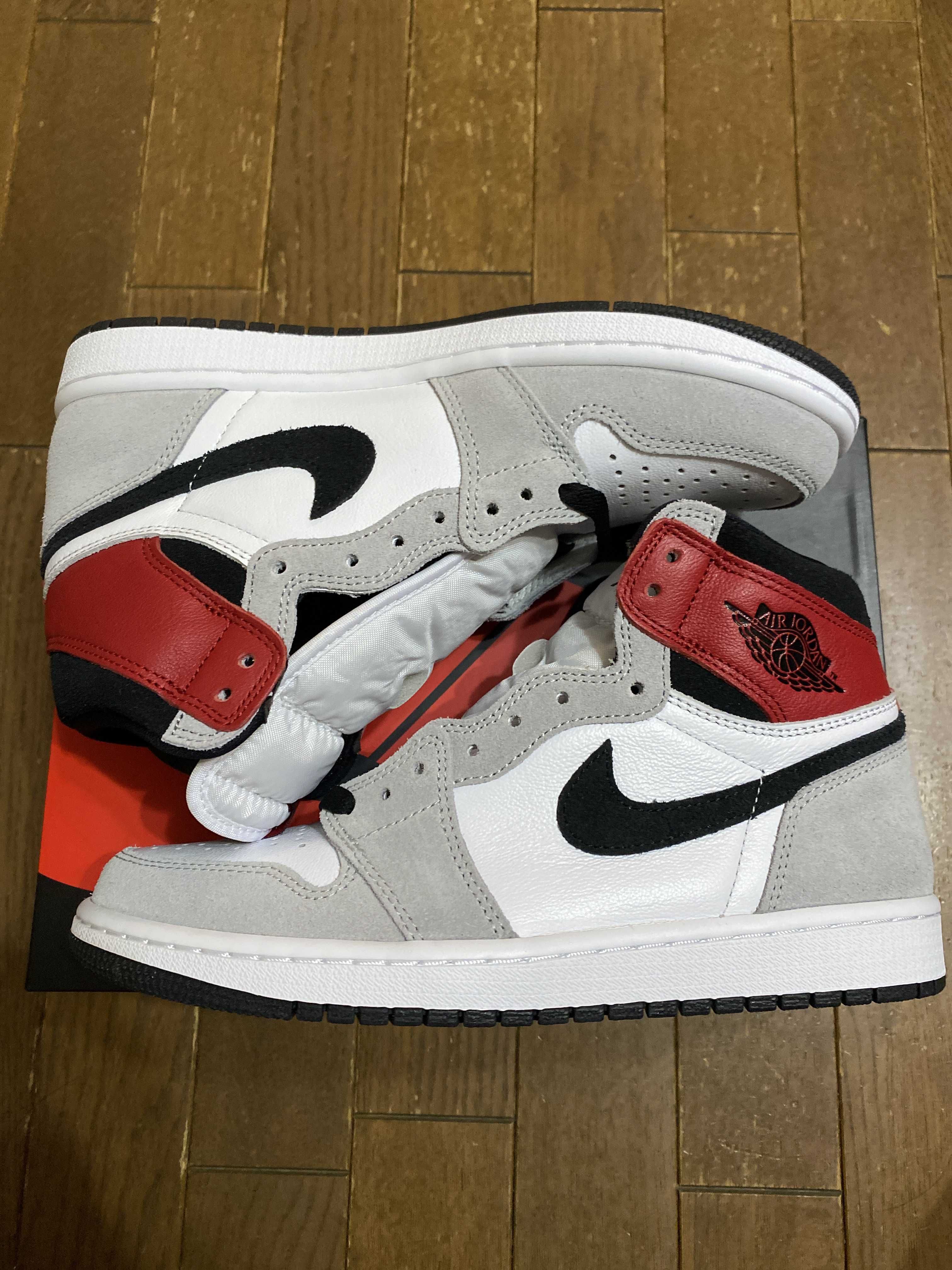 Nike Air Jordan 1 High OG "White/Black/Light Smoke Grey"