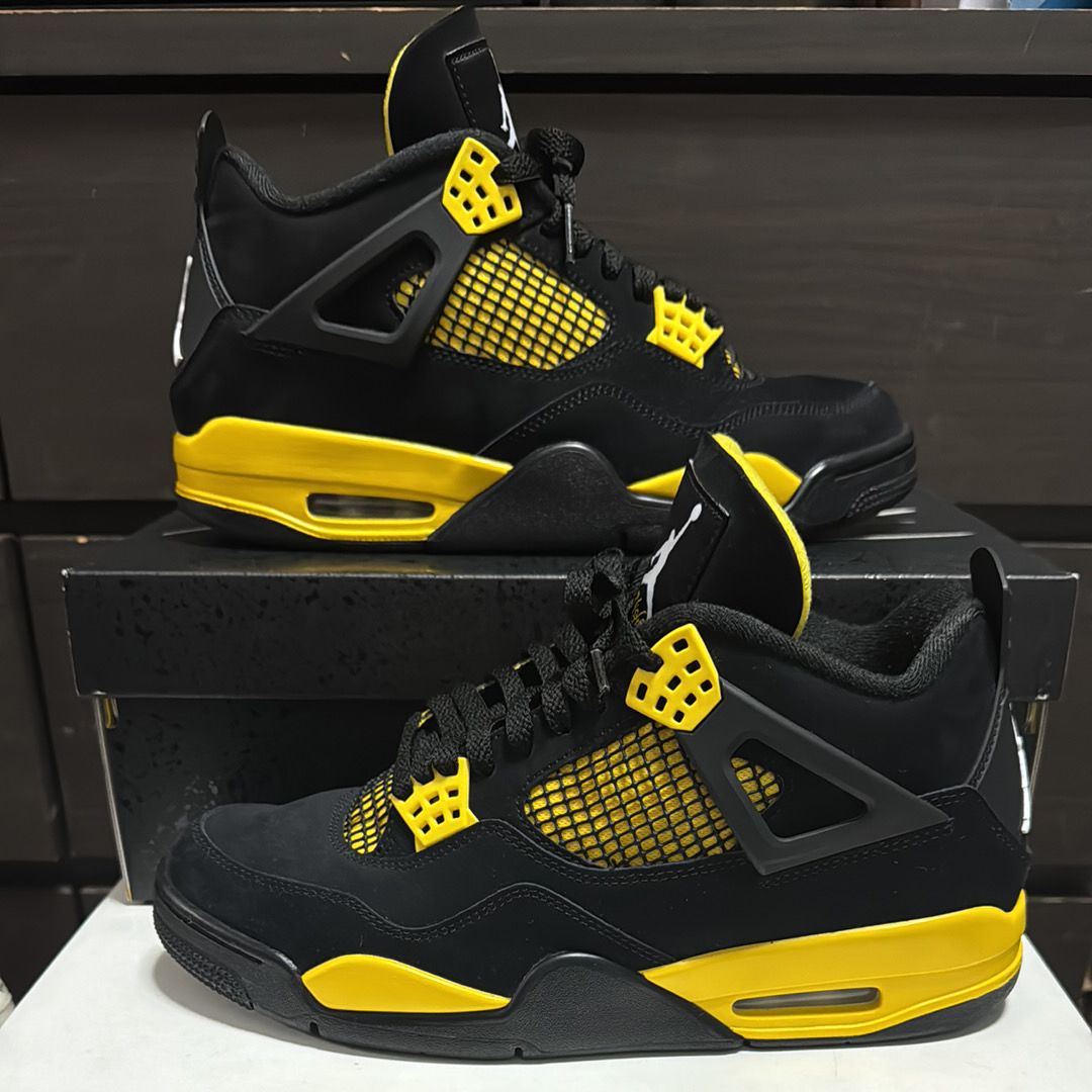 Nike Air Jordan 4 Retro "Thunder"(2023)