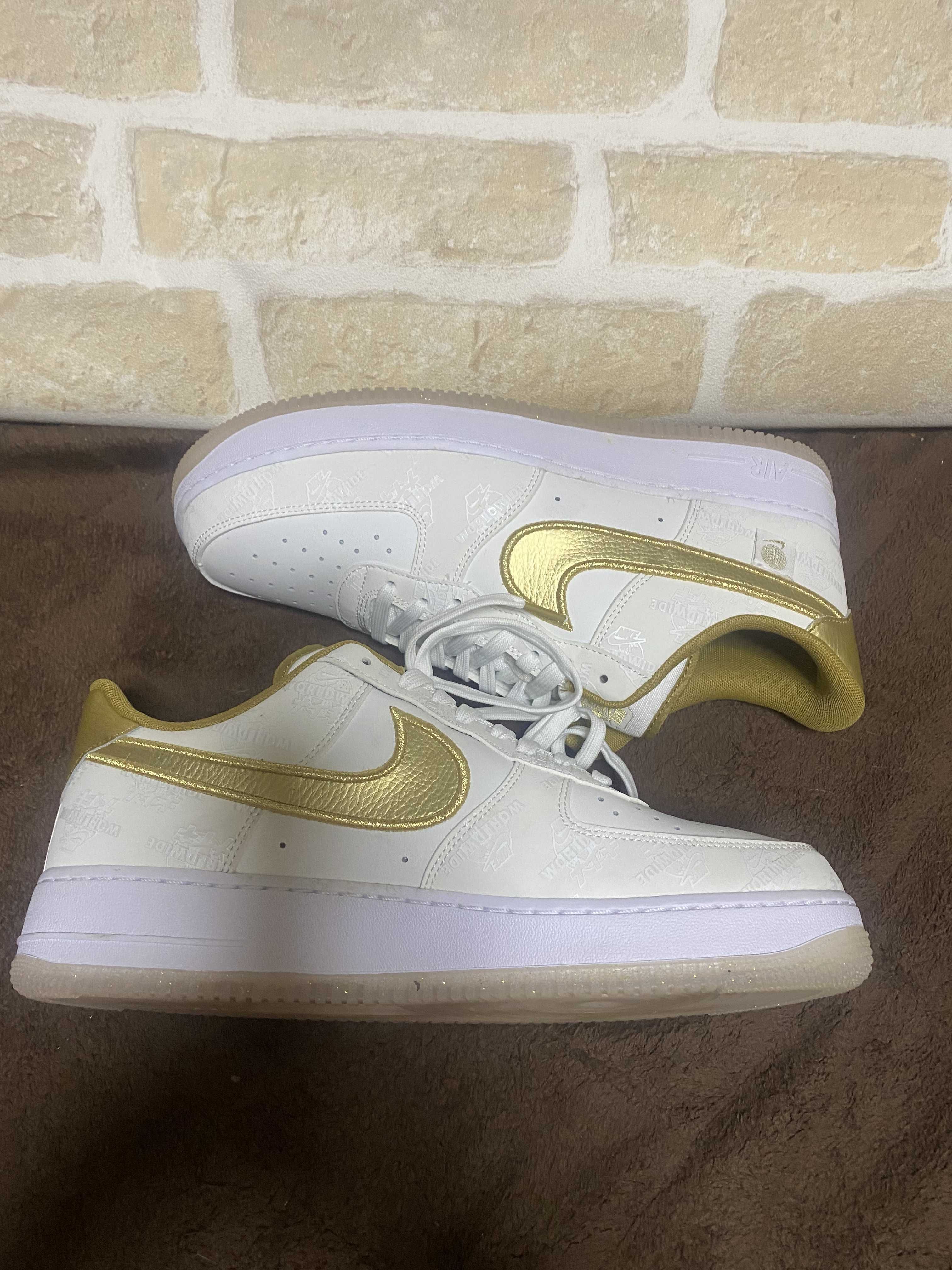 Nike World Wide Pack Air Force 1 KATAKANA "White/Metalic Gold"