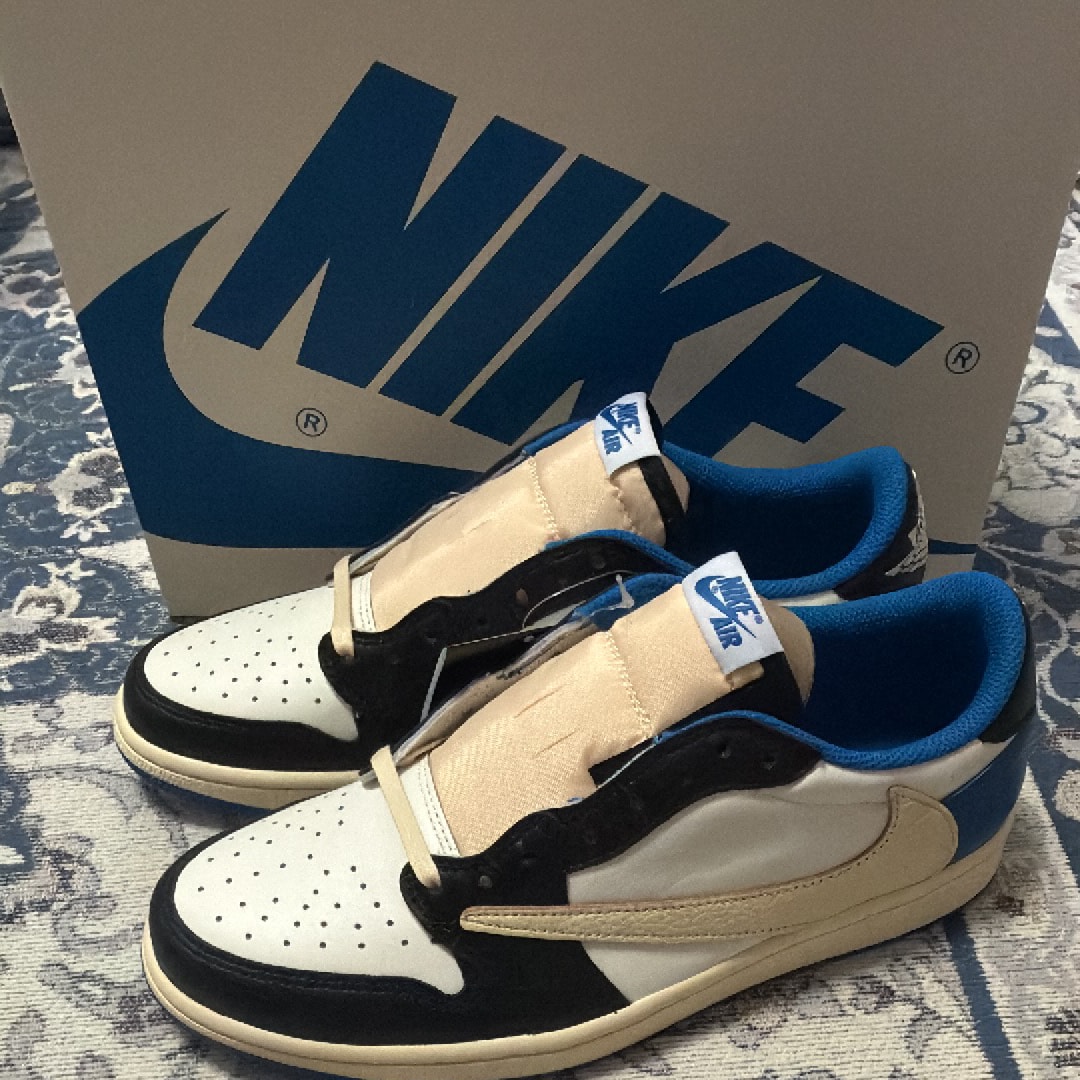 Travis Scott × fragment design × Nike Air Jordan 1 Low OG SP "Military Blue"