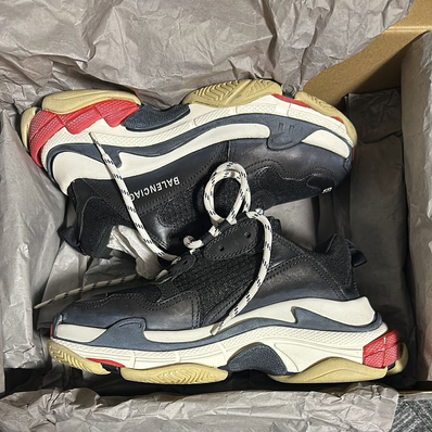 BALENCIAGA Triple S "Black/Red"