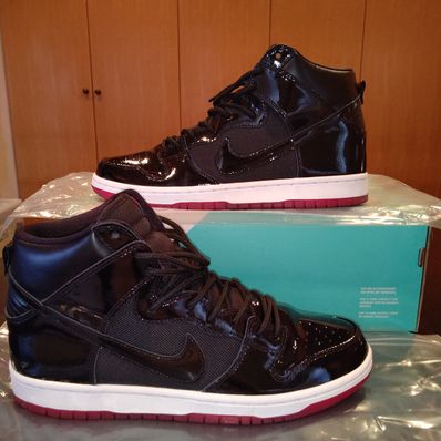 Nike SB Dunk High "Bred"