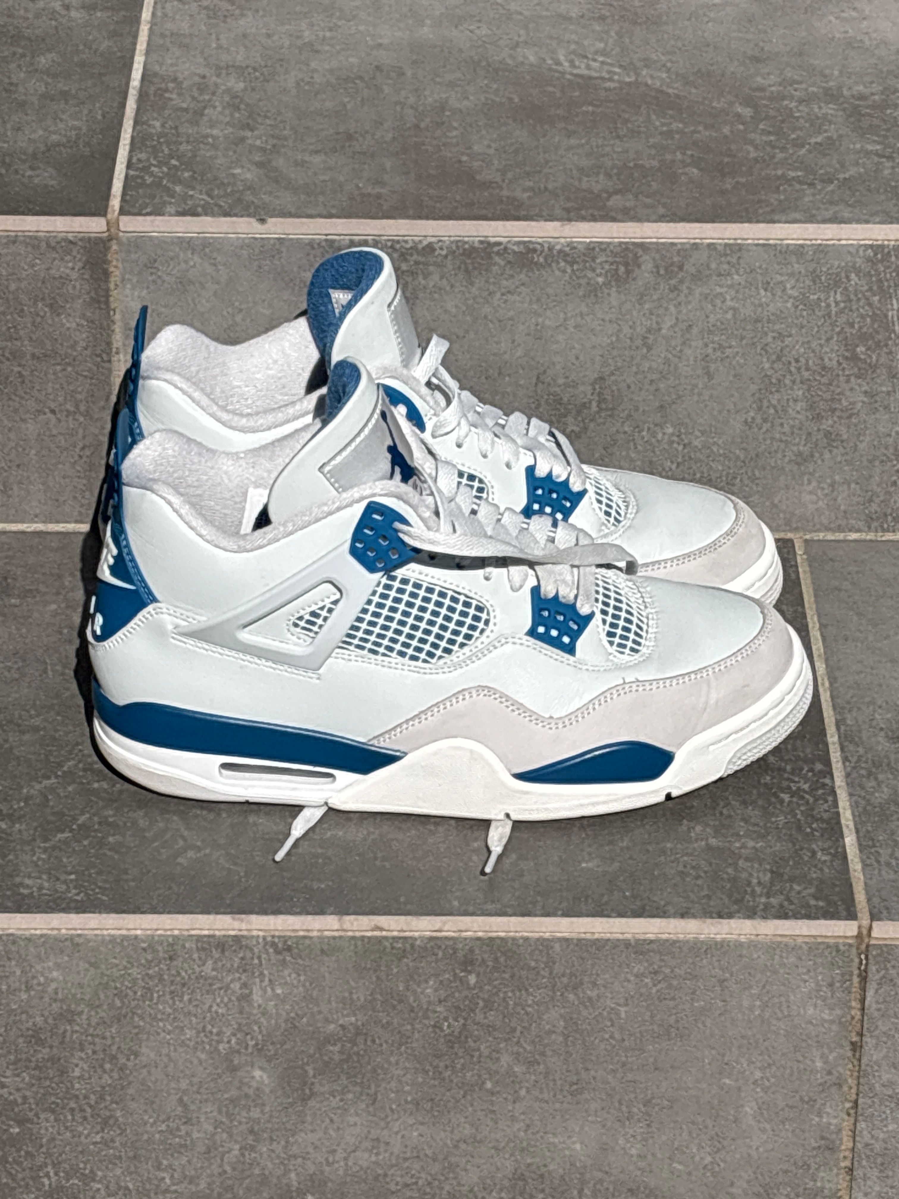 Nike Air Jordan 4 Retro "Industrial Blue"