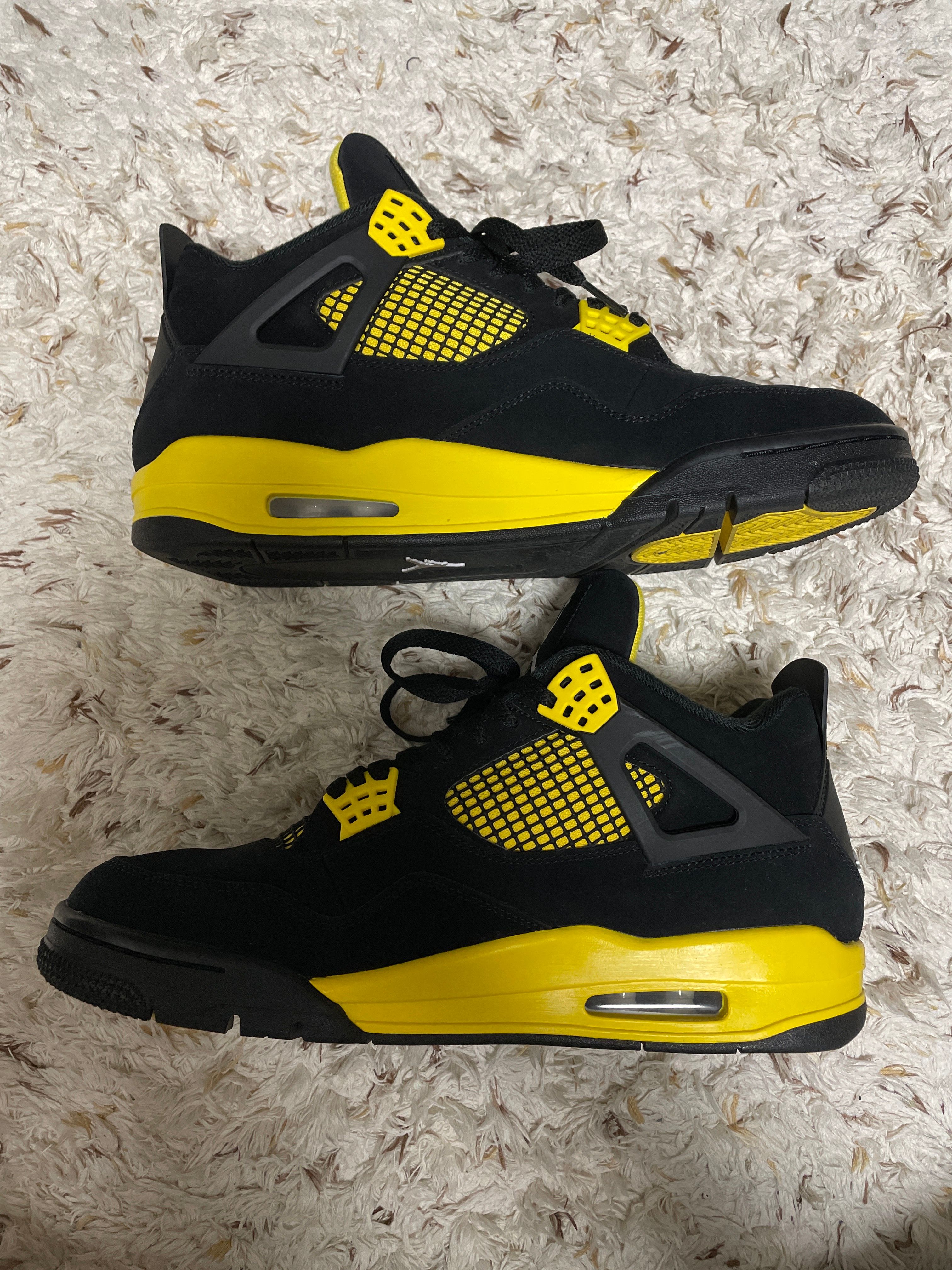 Nike Air Jordan 4 Retro "Thunder"(2023)