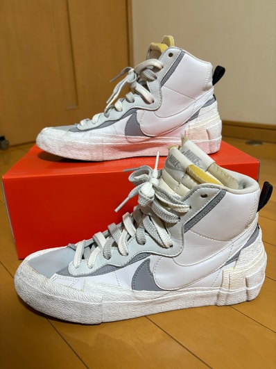 sacai × NIKE BLAZER MID "WHITE/WOLF GREY"