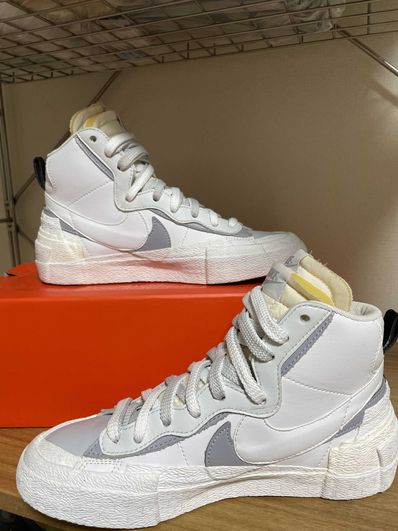 sacai × NIKE BLAZER MID "WHITE/WOLF GREY"