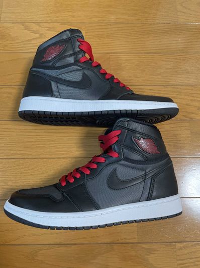 Nike Air Jordan 1 Retro High OG "Black/Metallic Silver/Gym Red"