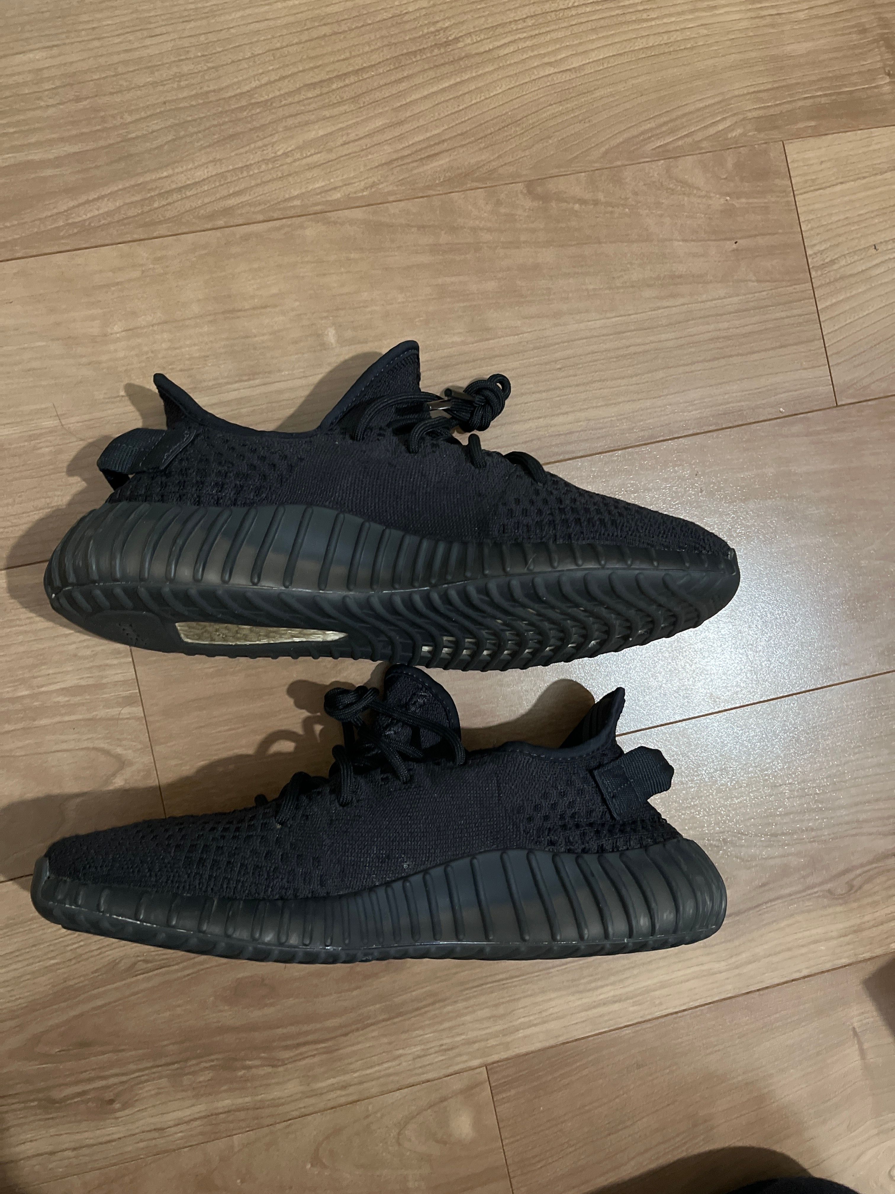 adidas YEEZY Boost 350V2 "Onyx"