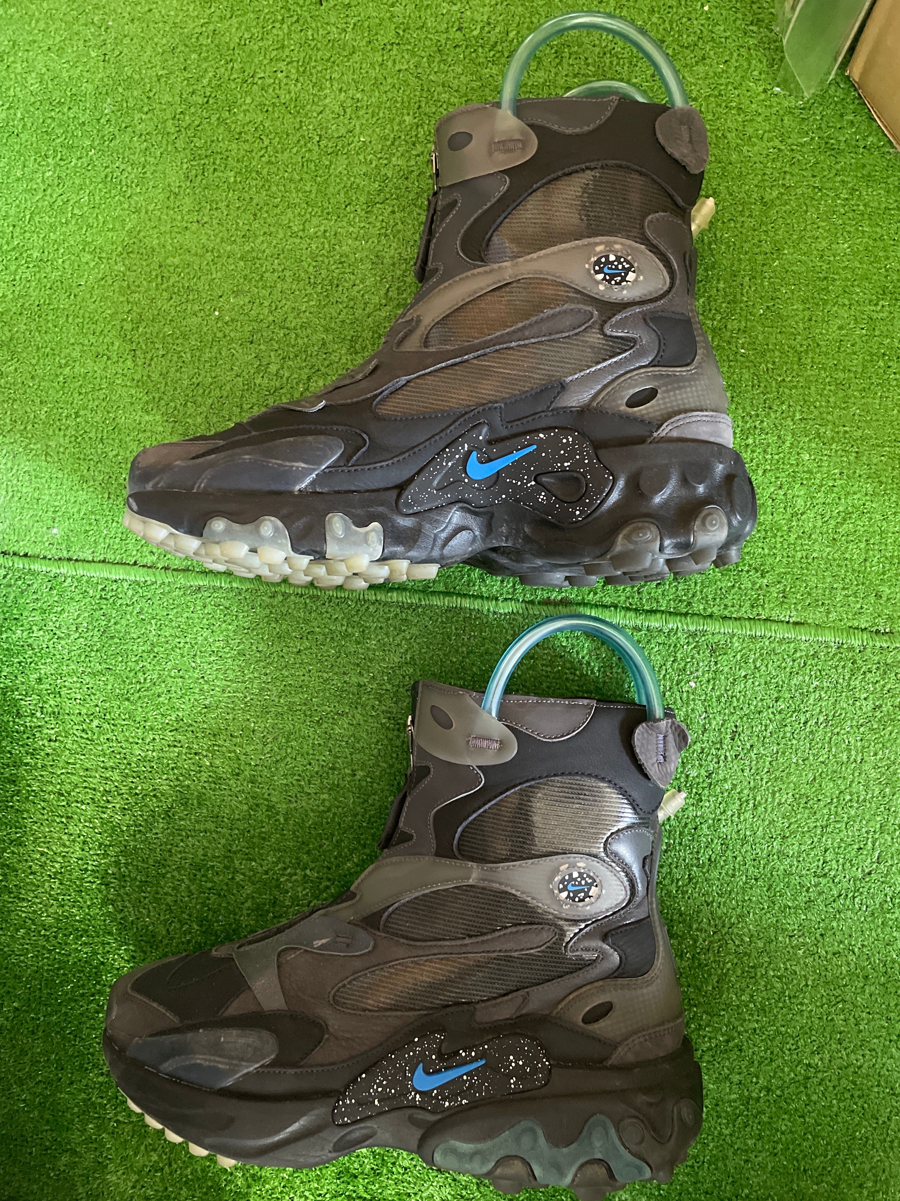 UNDERCOVER × NIKE REACT BOOT "BLACK"