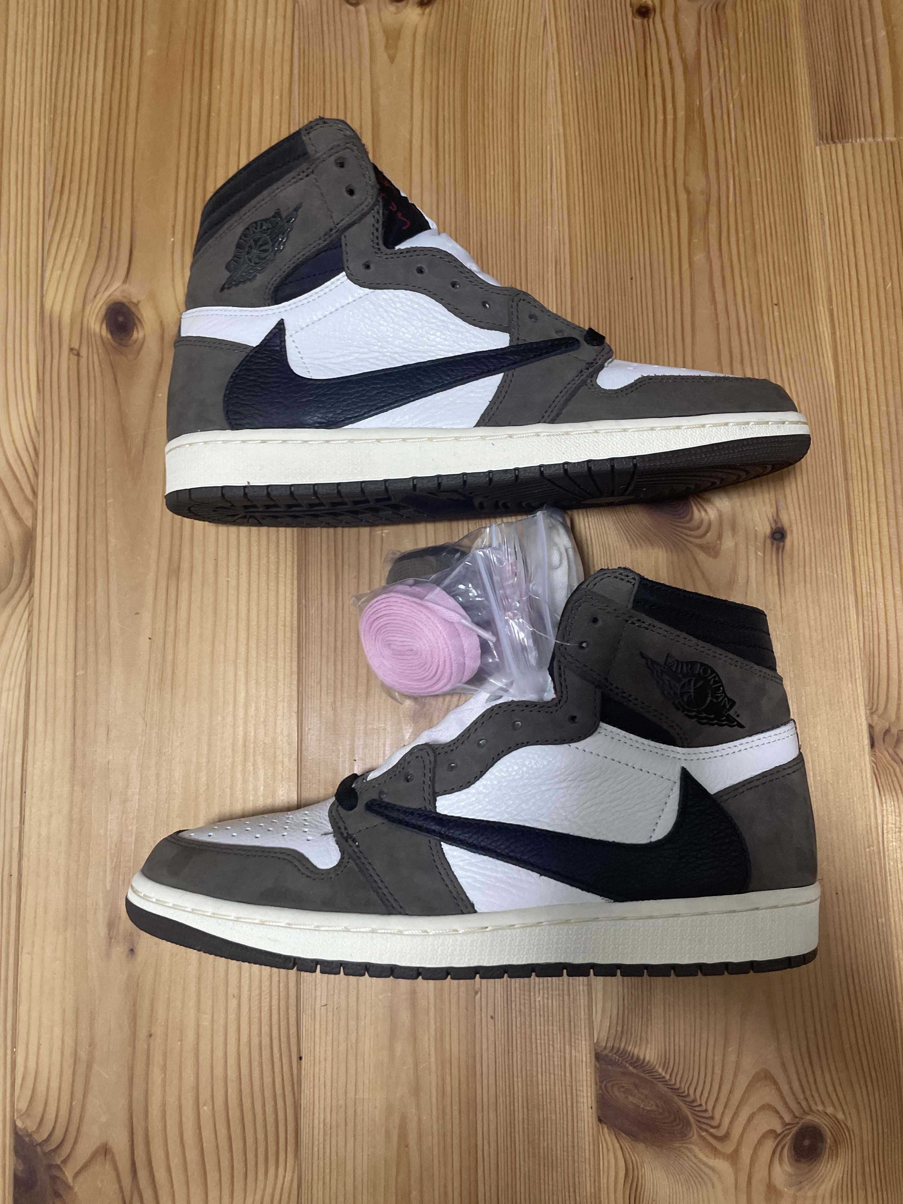 Travis Scott × Nike Air Jordan 1 Retro High OG TS SP "Sail/Dark Mocha"
