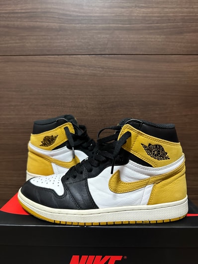 Nike Air Jordan 1 Retro High OG "Black Toe/Yellow Ochre"