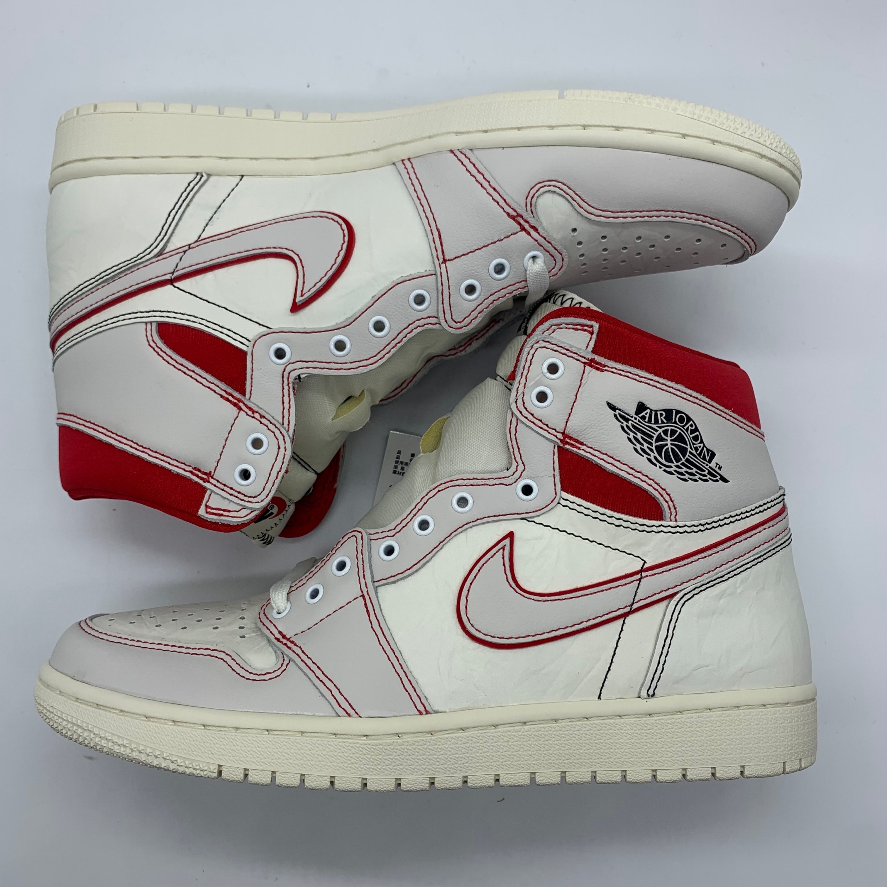 Nike Air Jordan 1 Retro High OG "Sail/University Red"