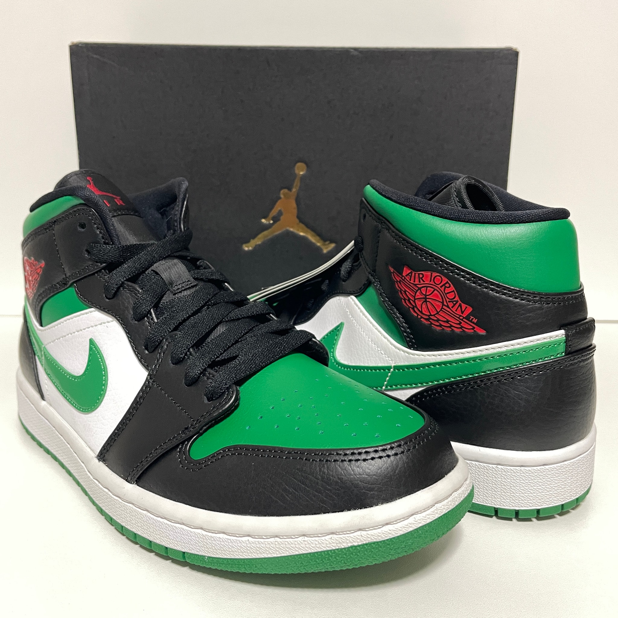 Nike Air Jordan 1 Mid "Pine Green"