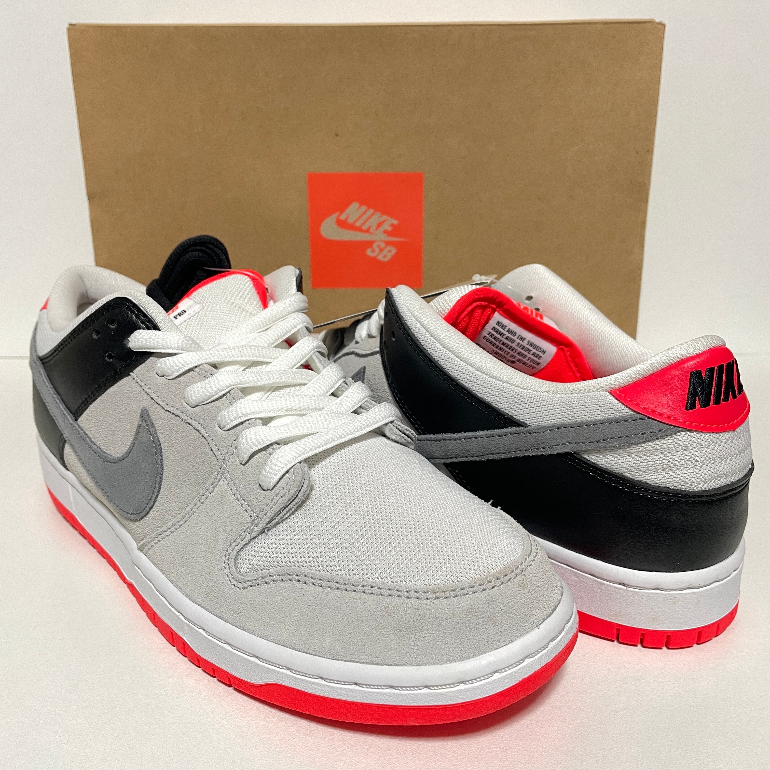 Nike SB Dunk Low "Infrared"