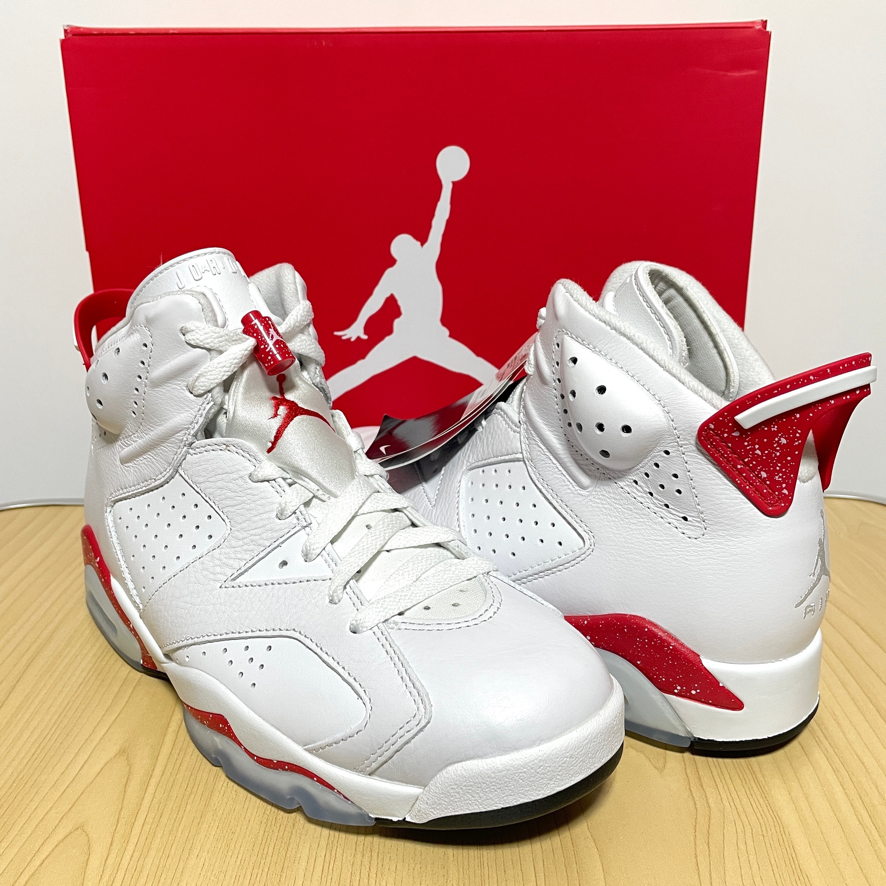 Nike Air Jordan 6 "White and University Red/Red Oreo"