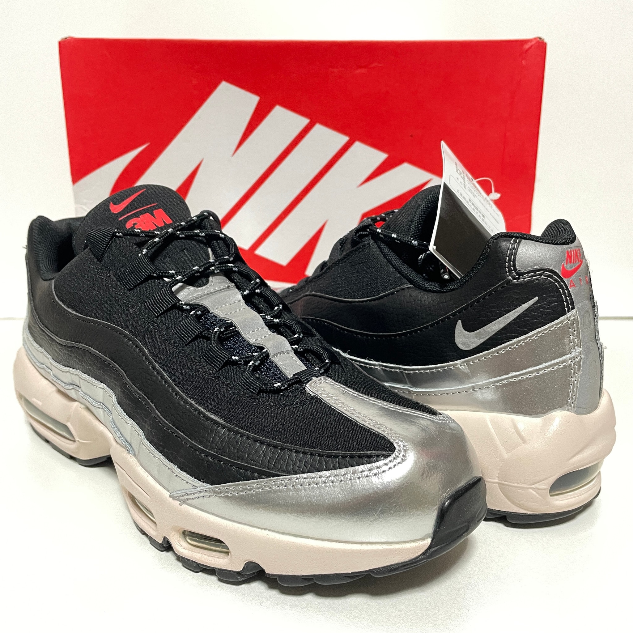 Nike Women's Air Max 95 SE 3M "Black/Metallic Silver"