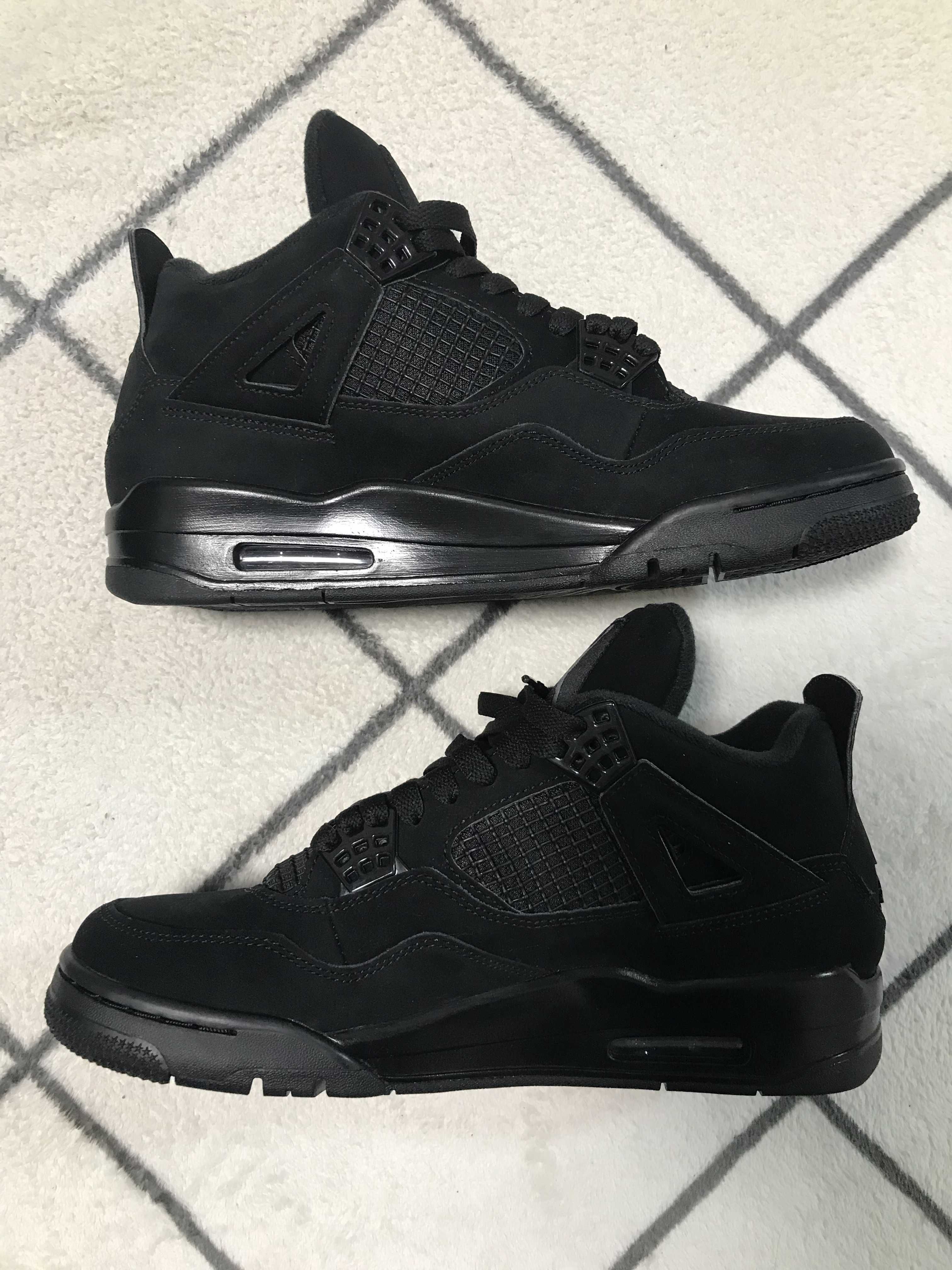 Nike Air Jordan 4 "Black Cat"