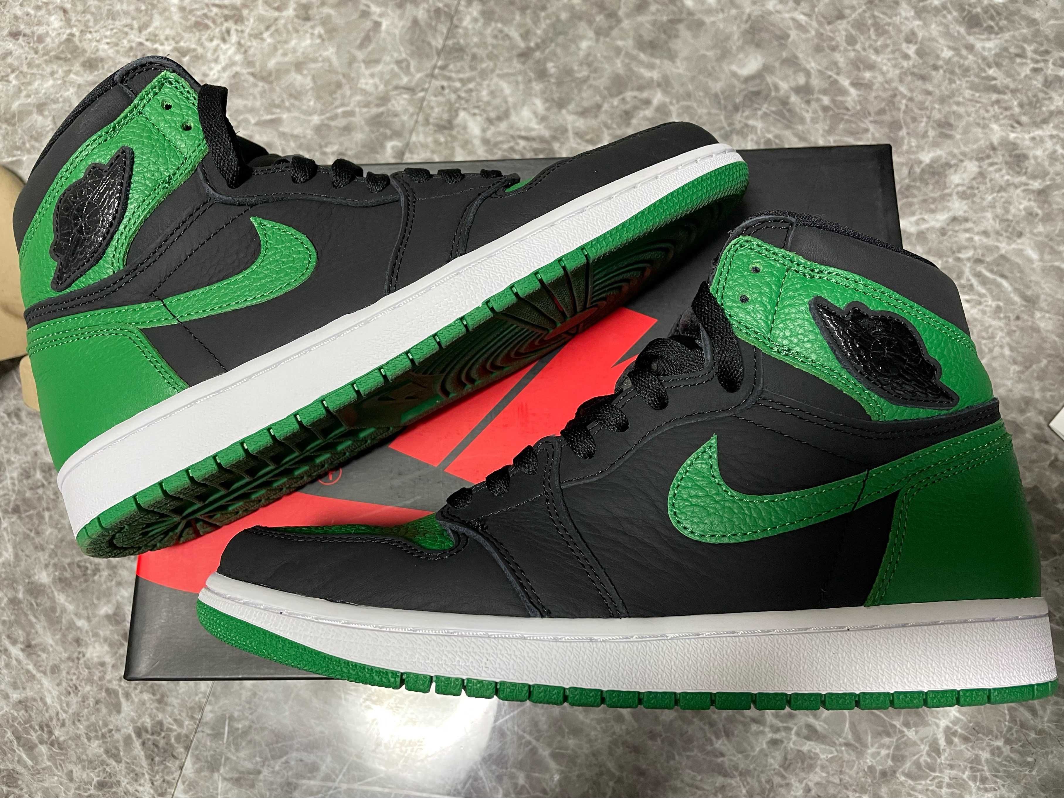 Nike Air Jordan 1 Retro High OG "Black/Pine Green" (2020)
