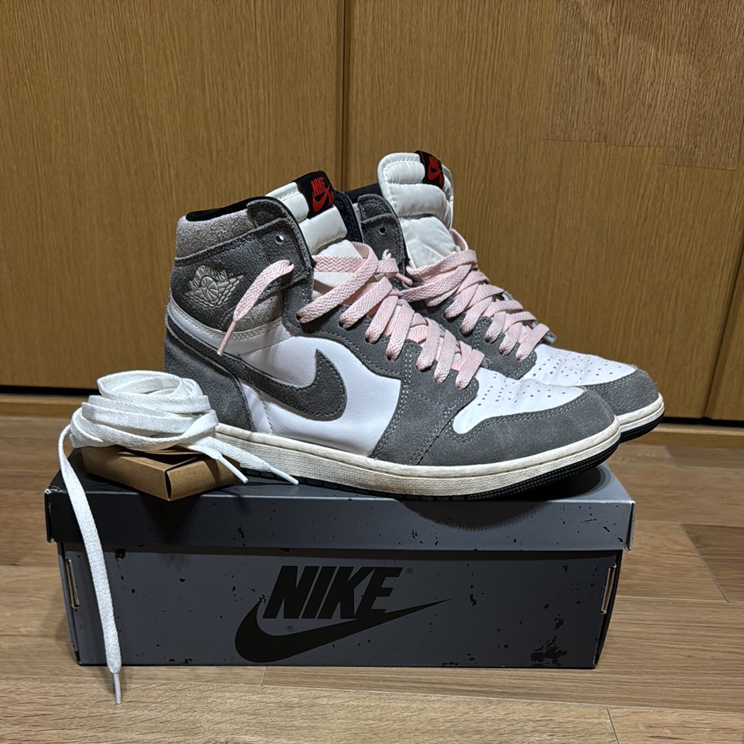 Nike Air Jordan 1 Retro High OG "Black and Smoke Grey"