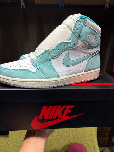 Nike Air Jordan 1 Retro High OG "Turbo Green"