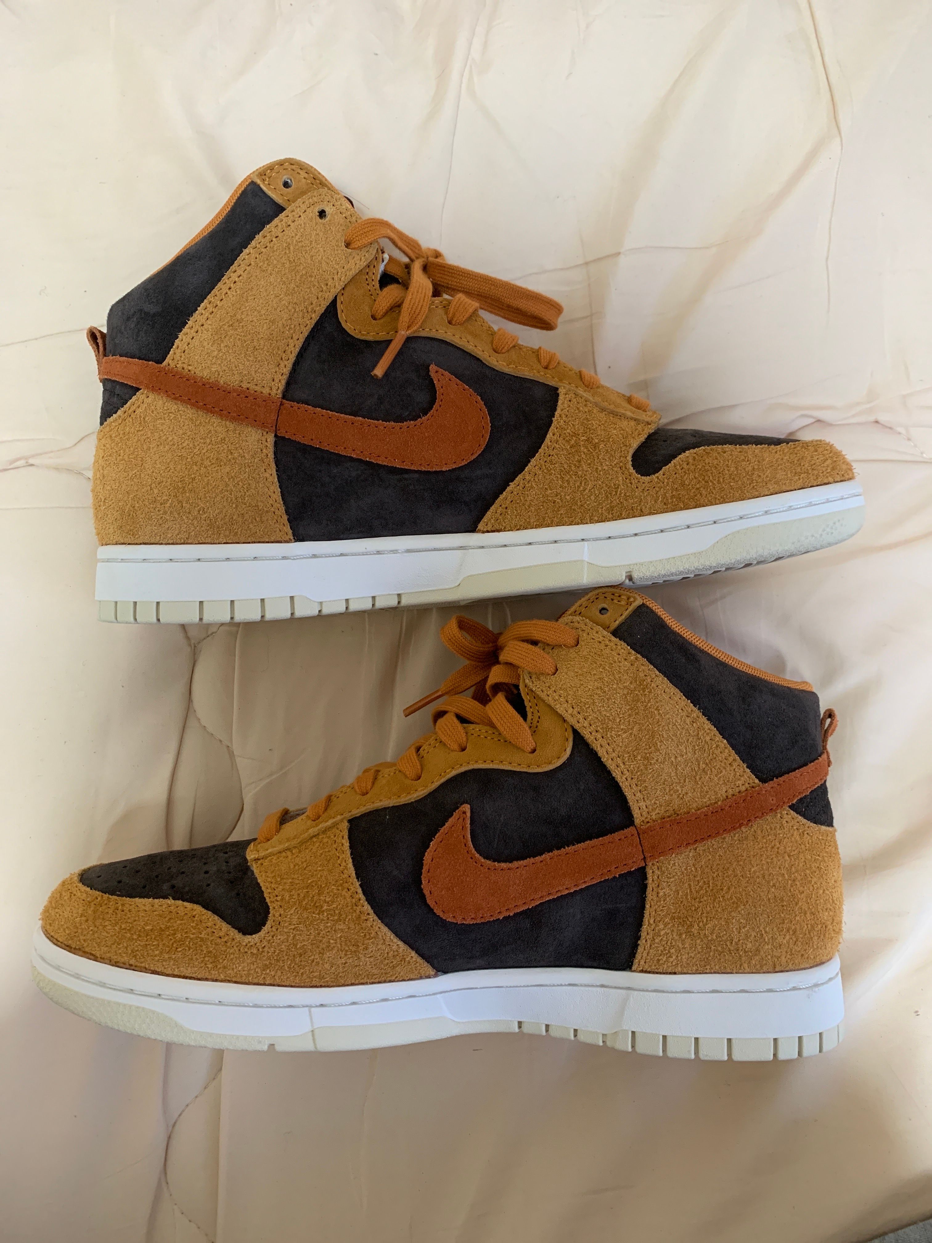 NIKE DUNK HIGH PRM "DARK CURRY"