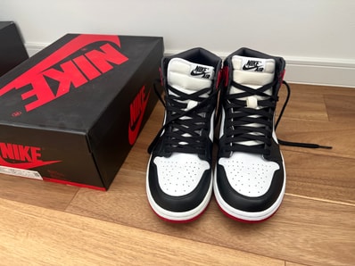Nike Women's Air Jordan 1 Retro High "Satin Black Toe"