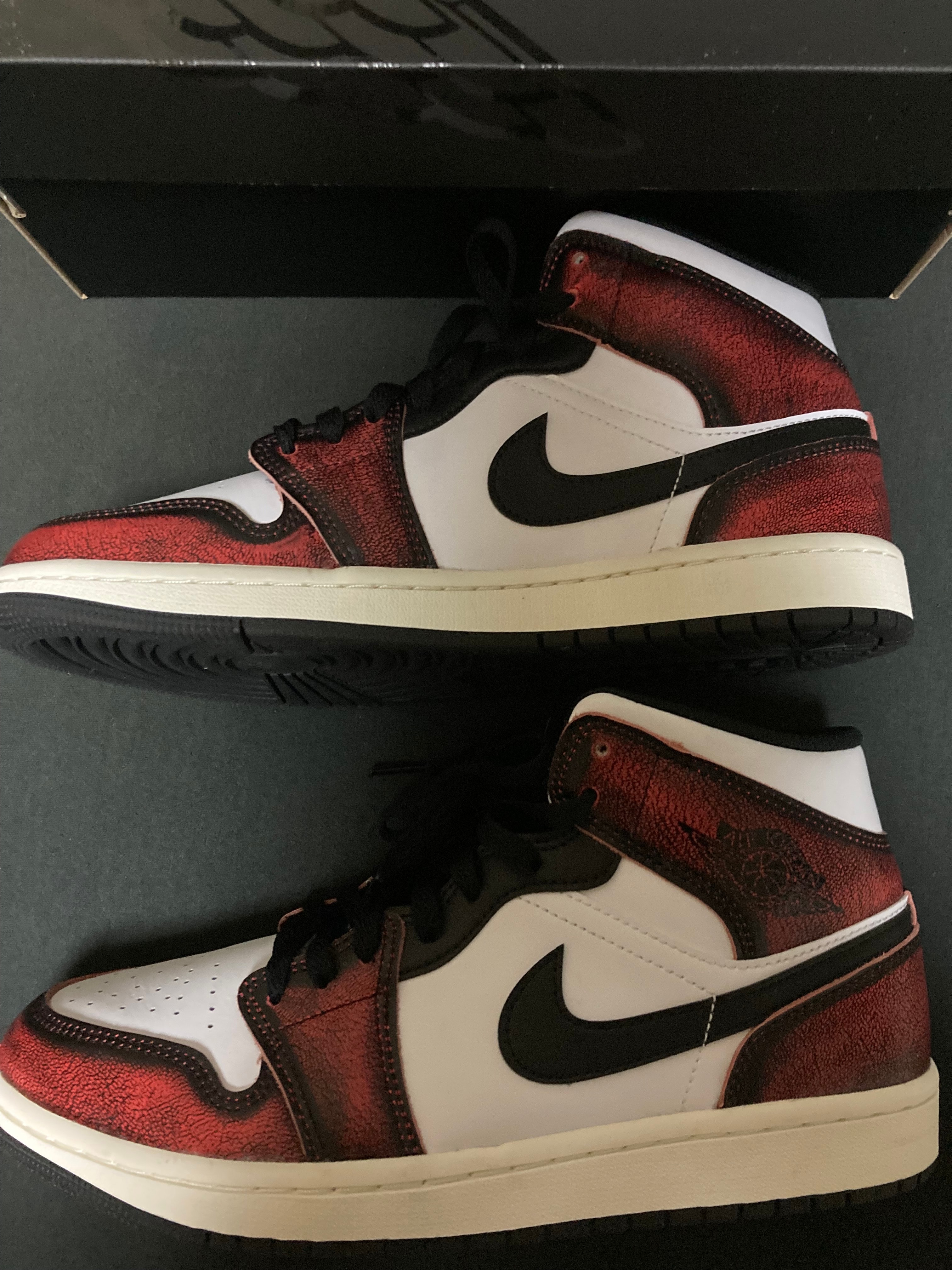 Nike Air Jordan 1 Mid "Wear Away"