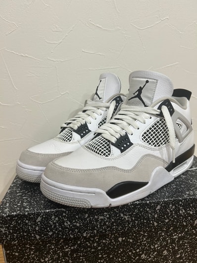 Nike Air Jordan 4 "Military Black"