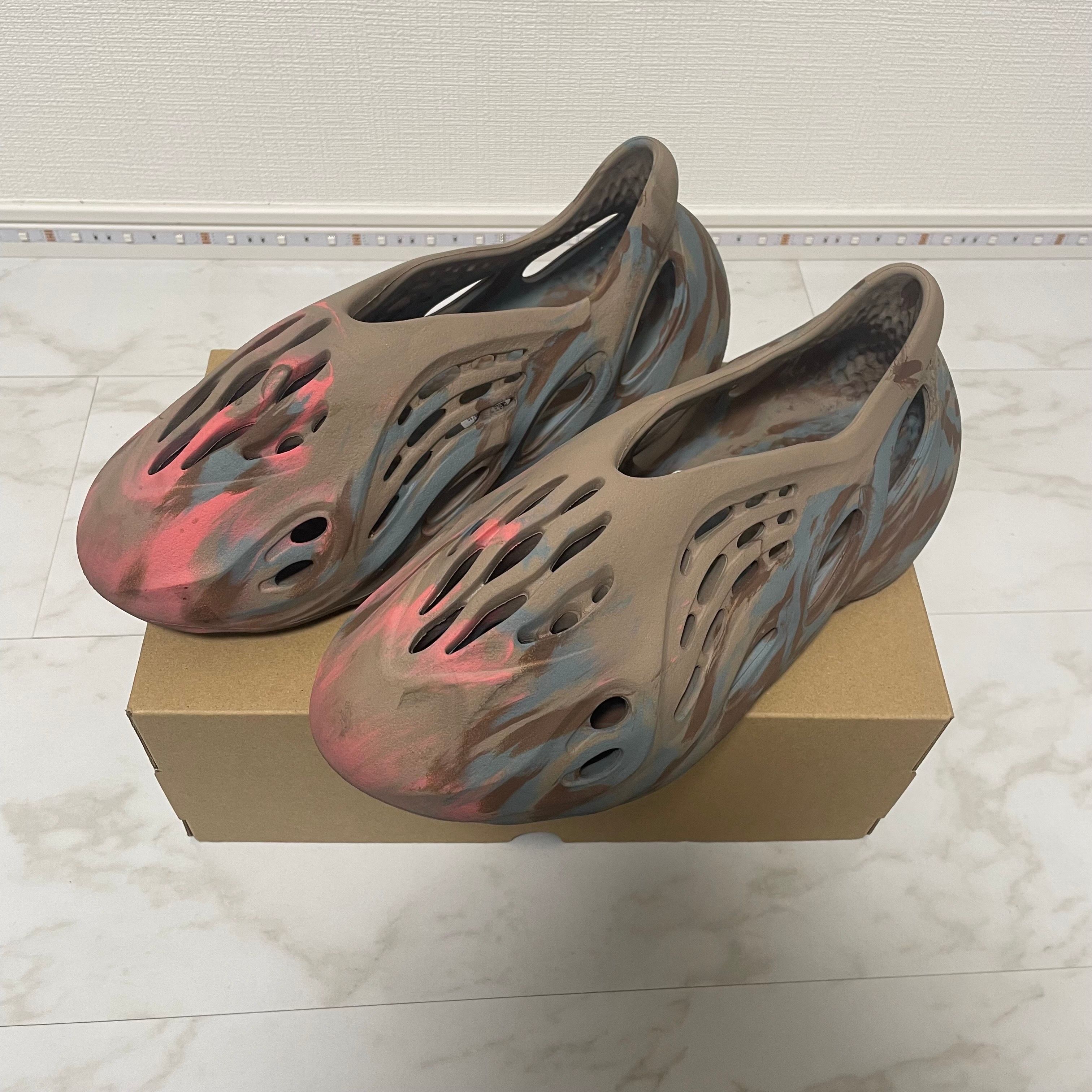 adidas YEEZY Foam Runner "Mx Sand Grey"